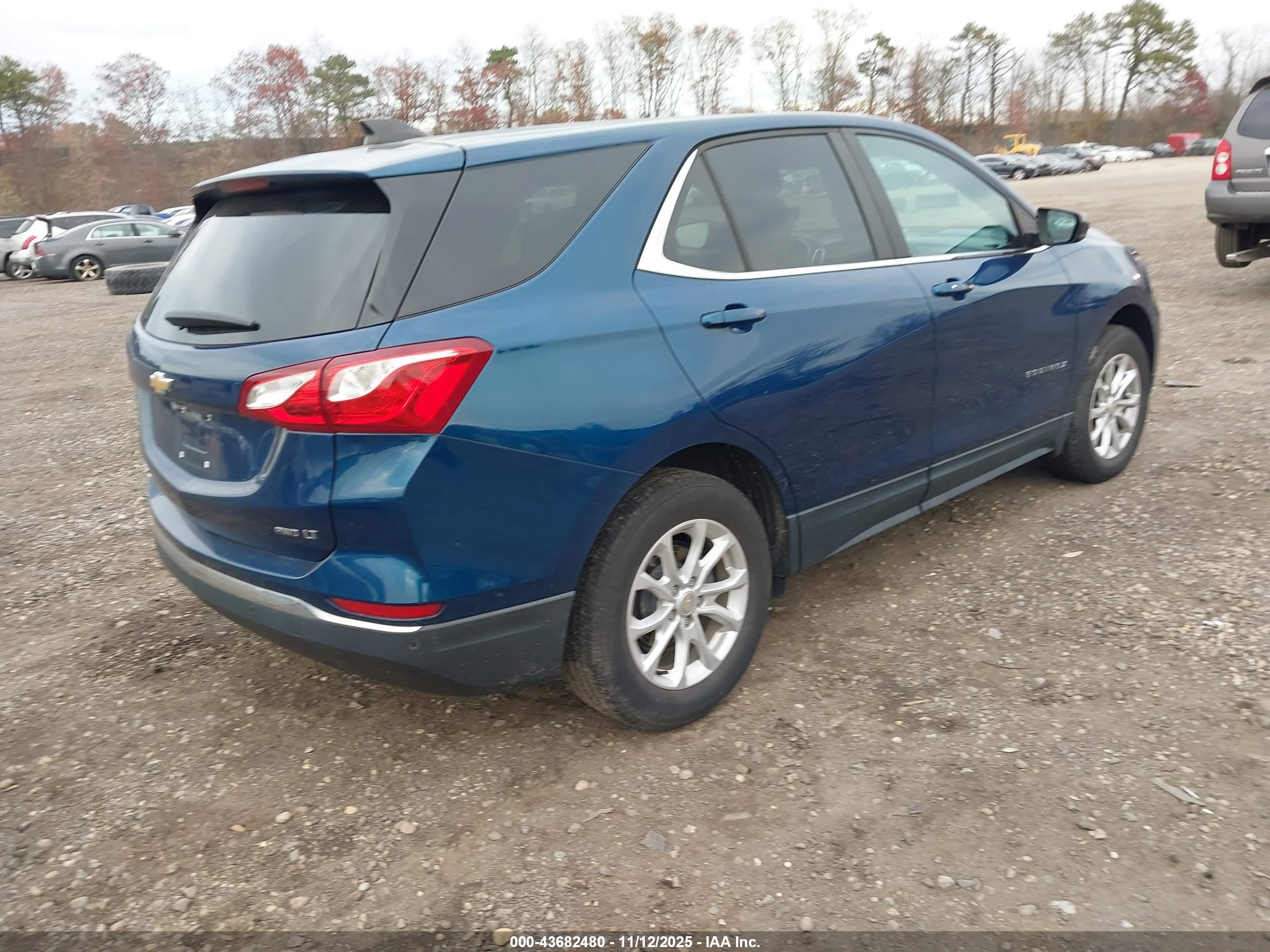CHEVROLET EQUINOX image 4