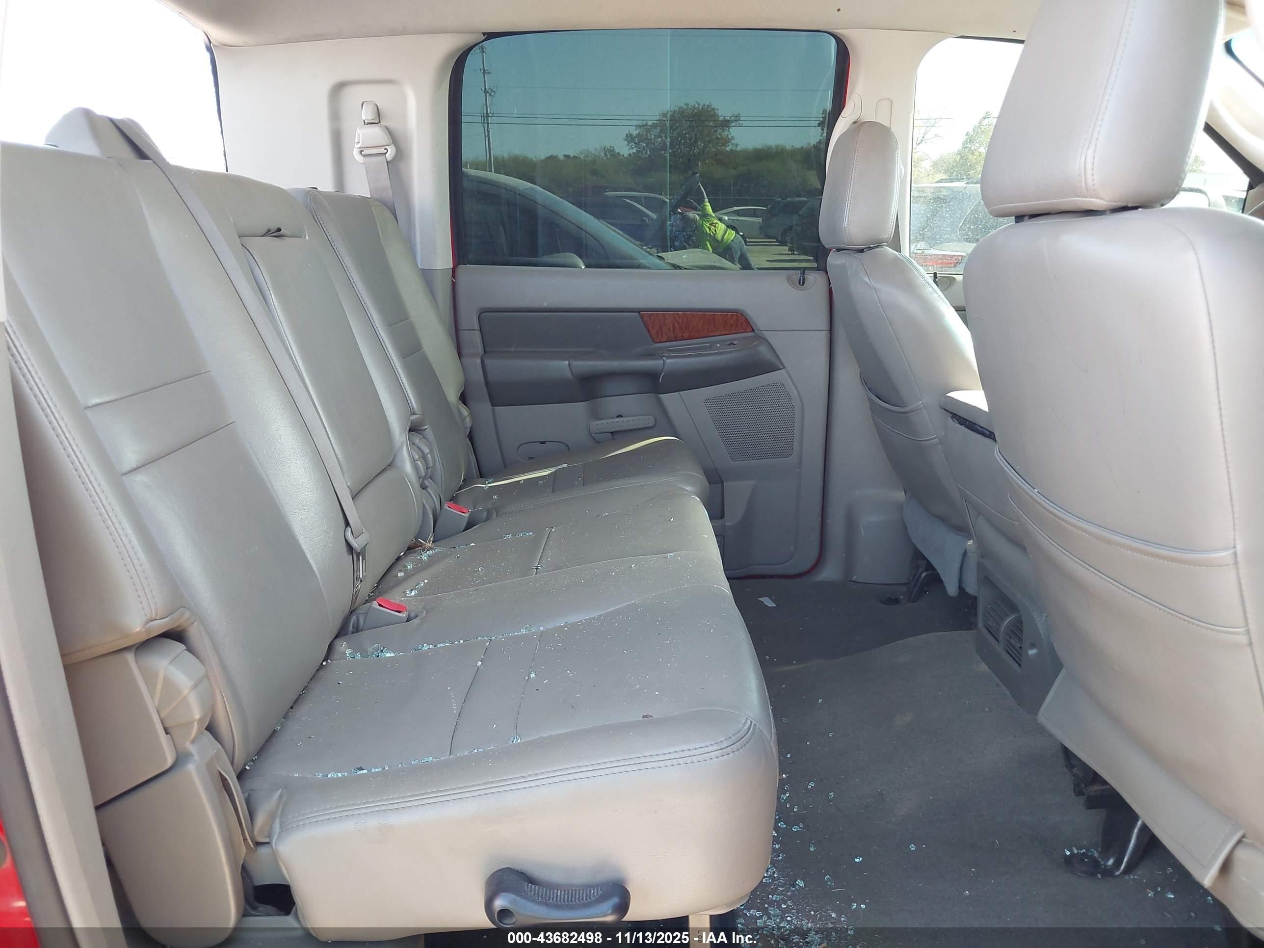 DODGE RAM image 8