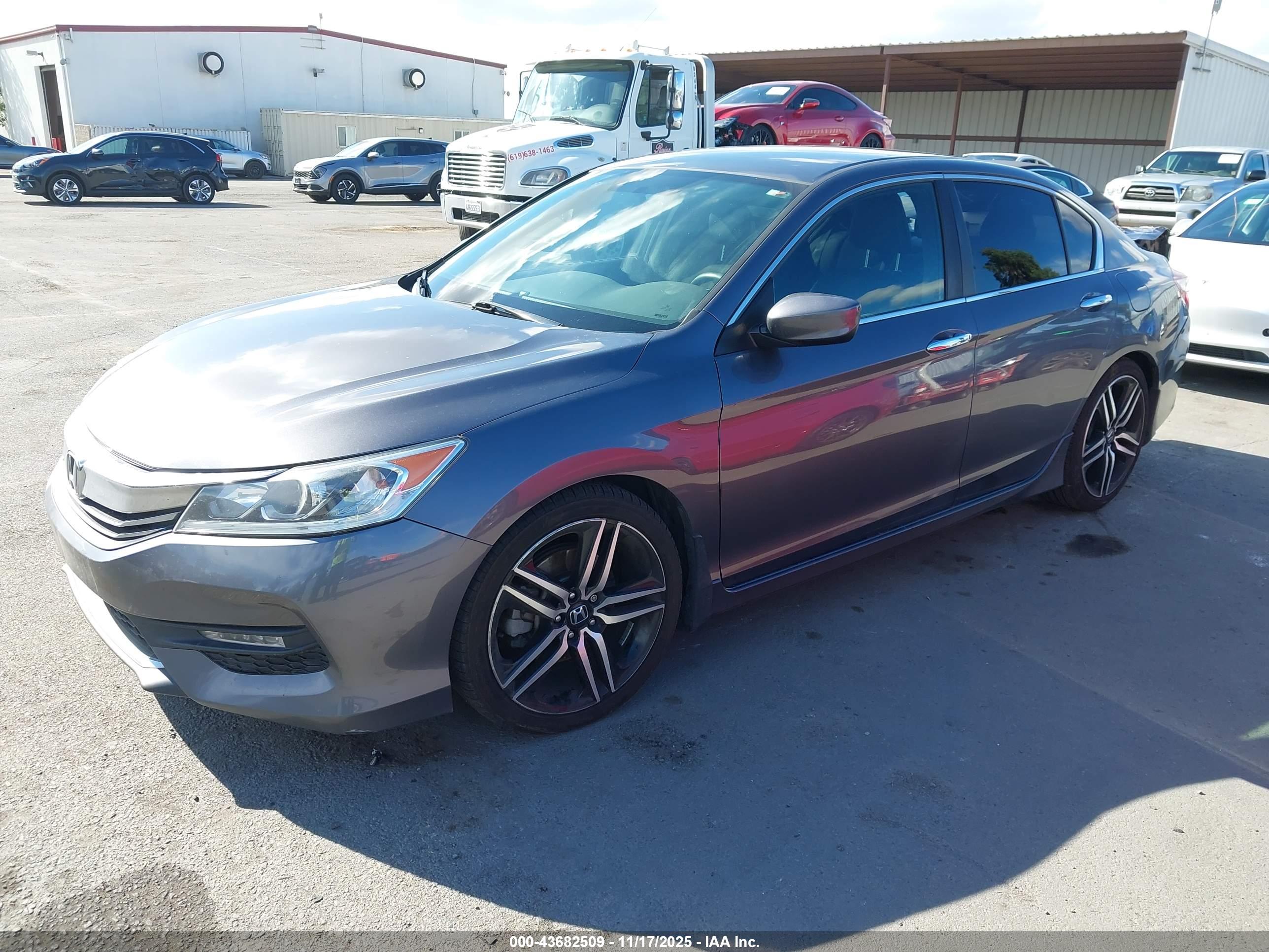 HONDA ACCORD image 2