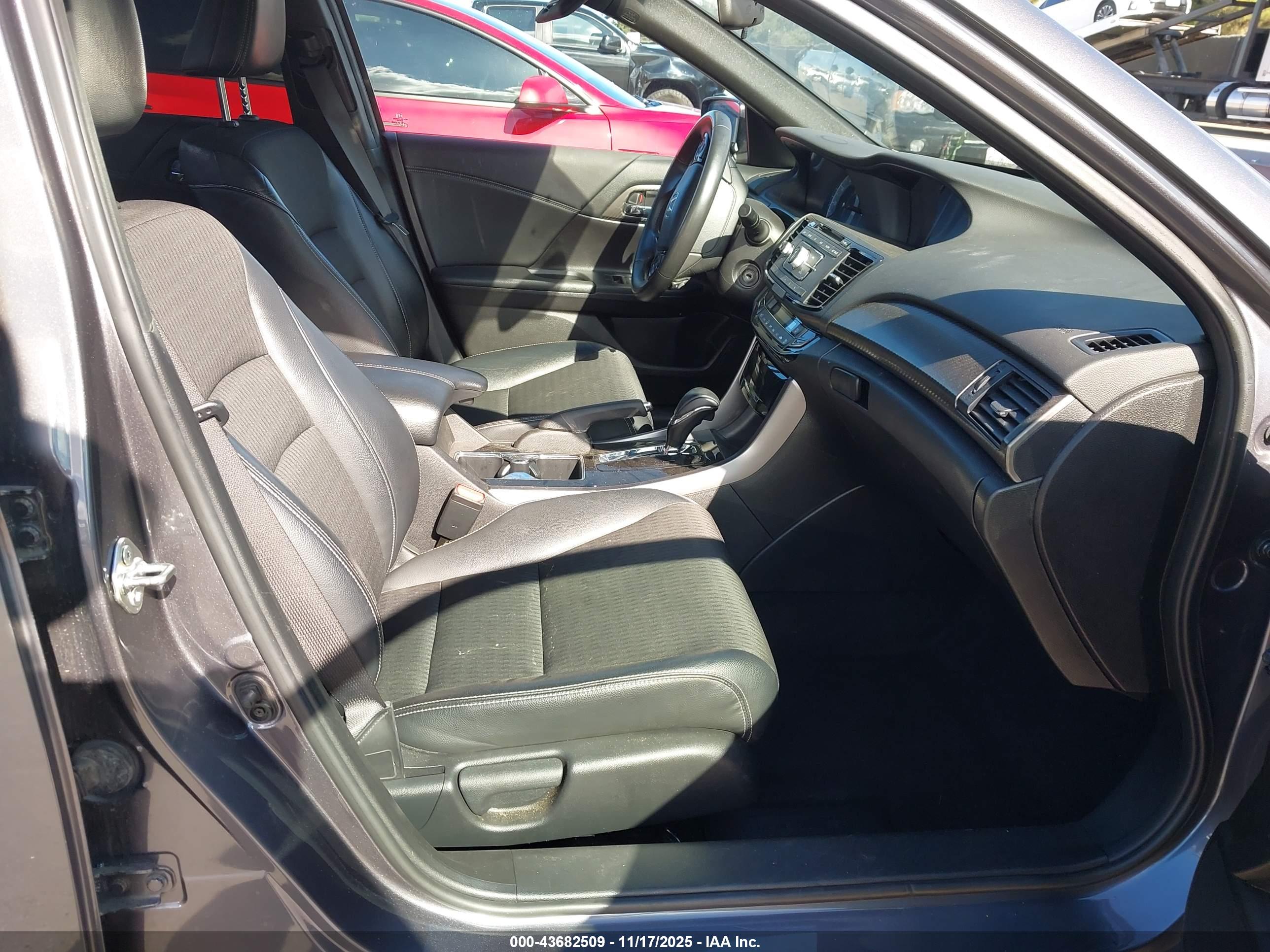 HONDA ACCORD image 5