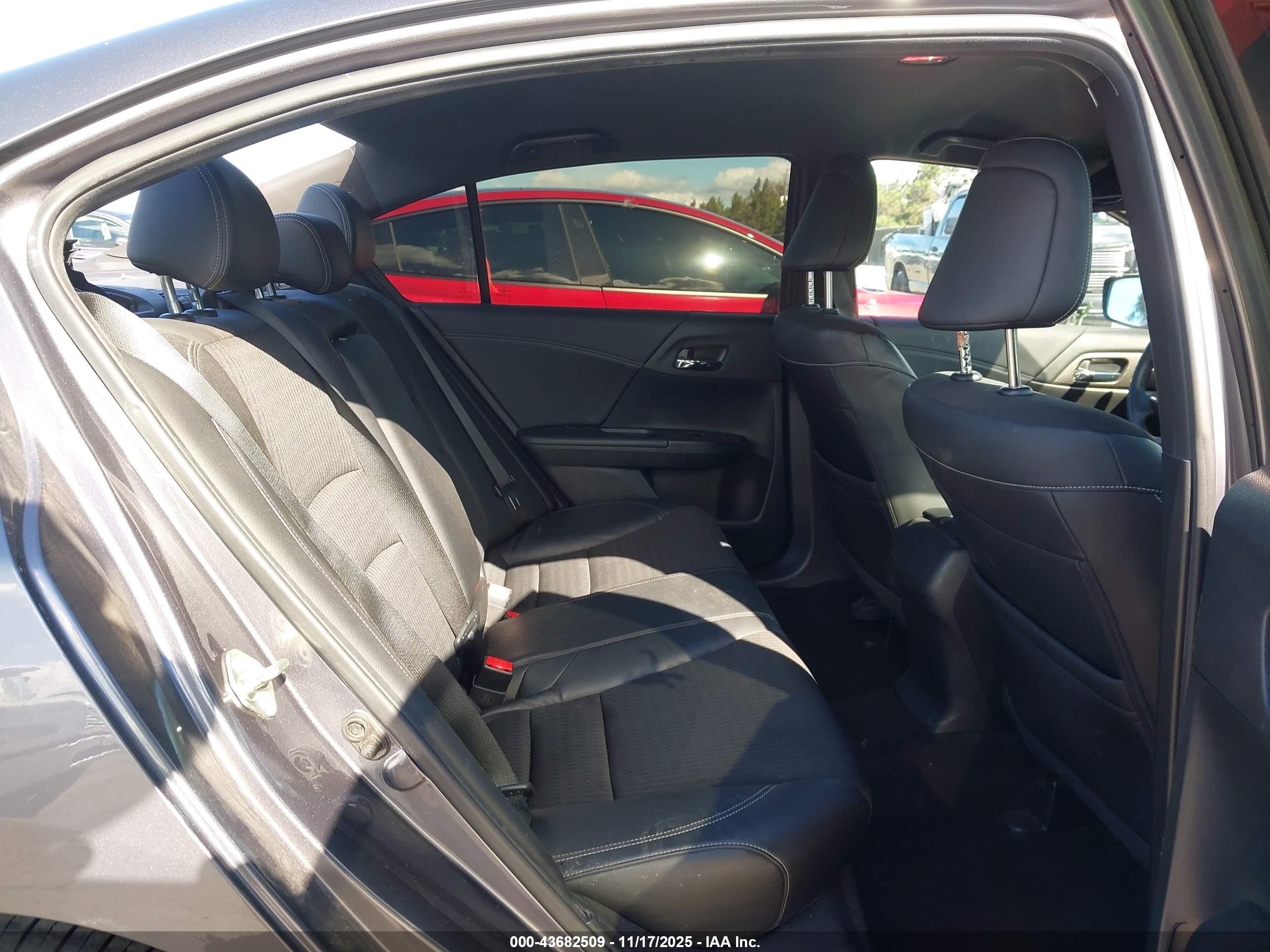 HONDA ACCORD image 8