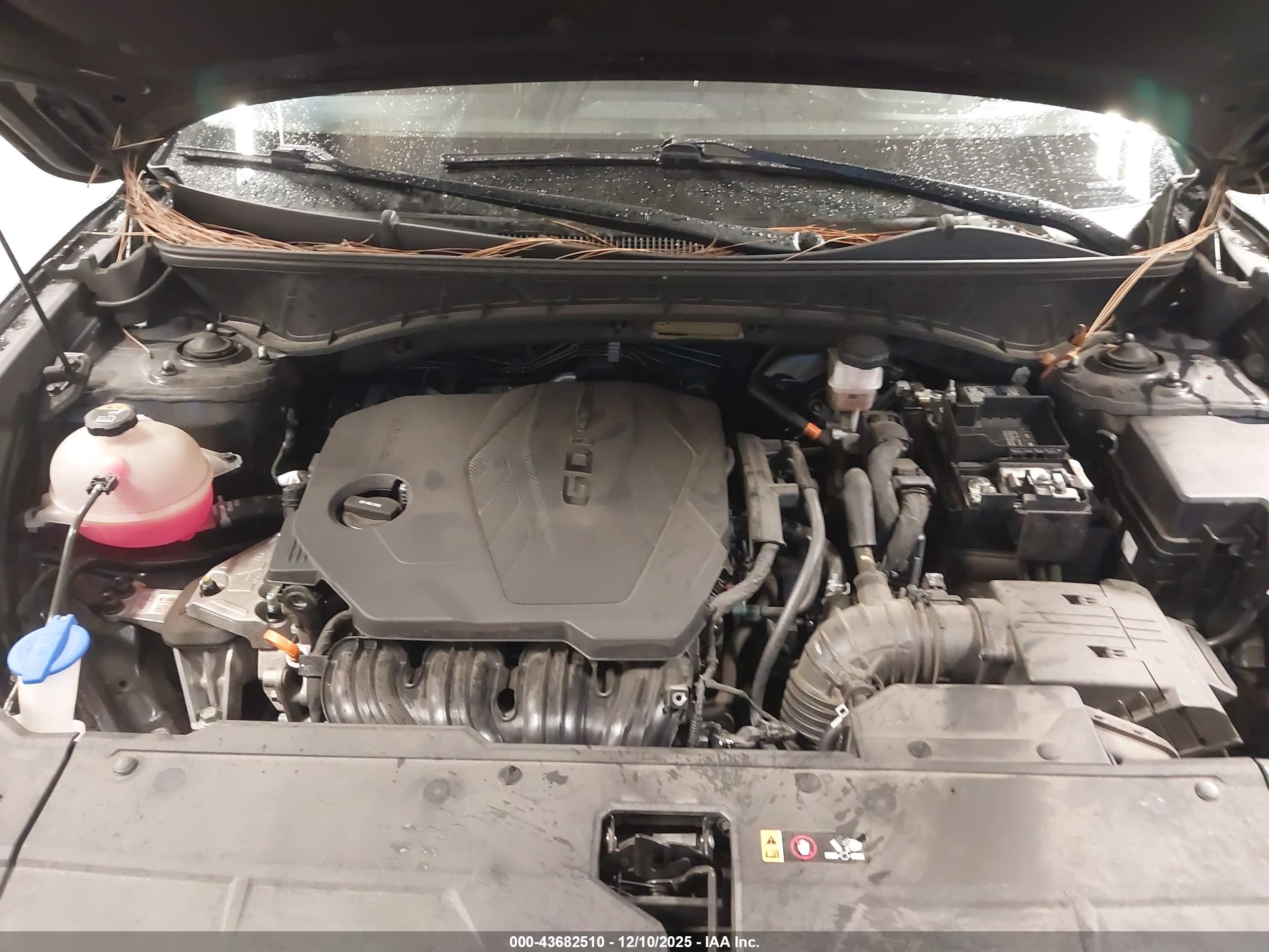 HYUNDAI TUCSON image 10