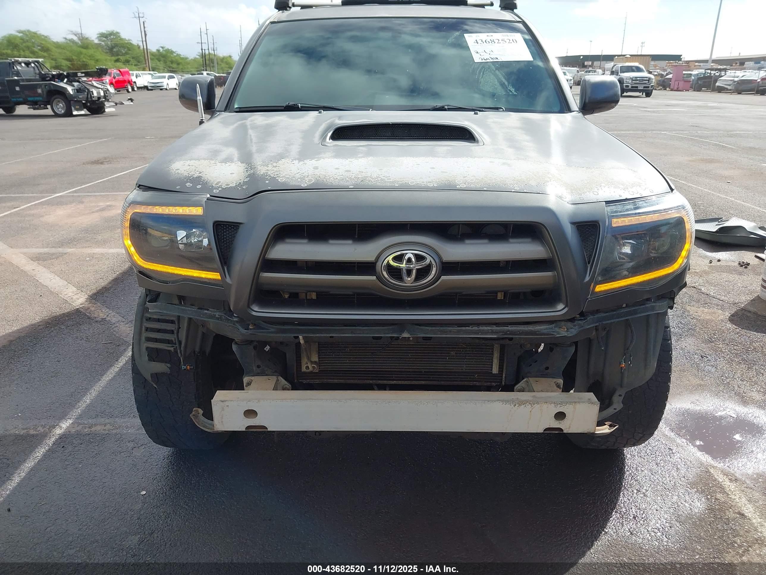 TOYOTA TACOMA image 6