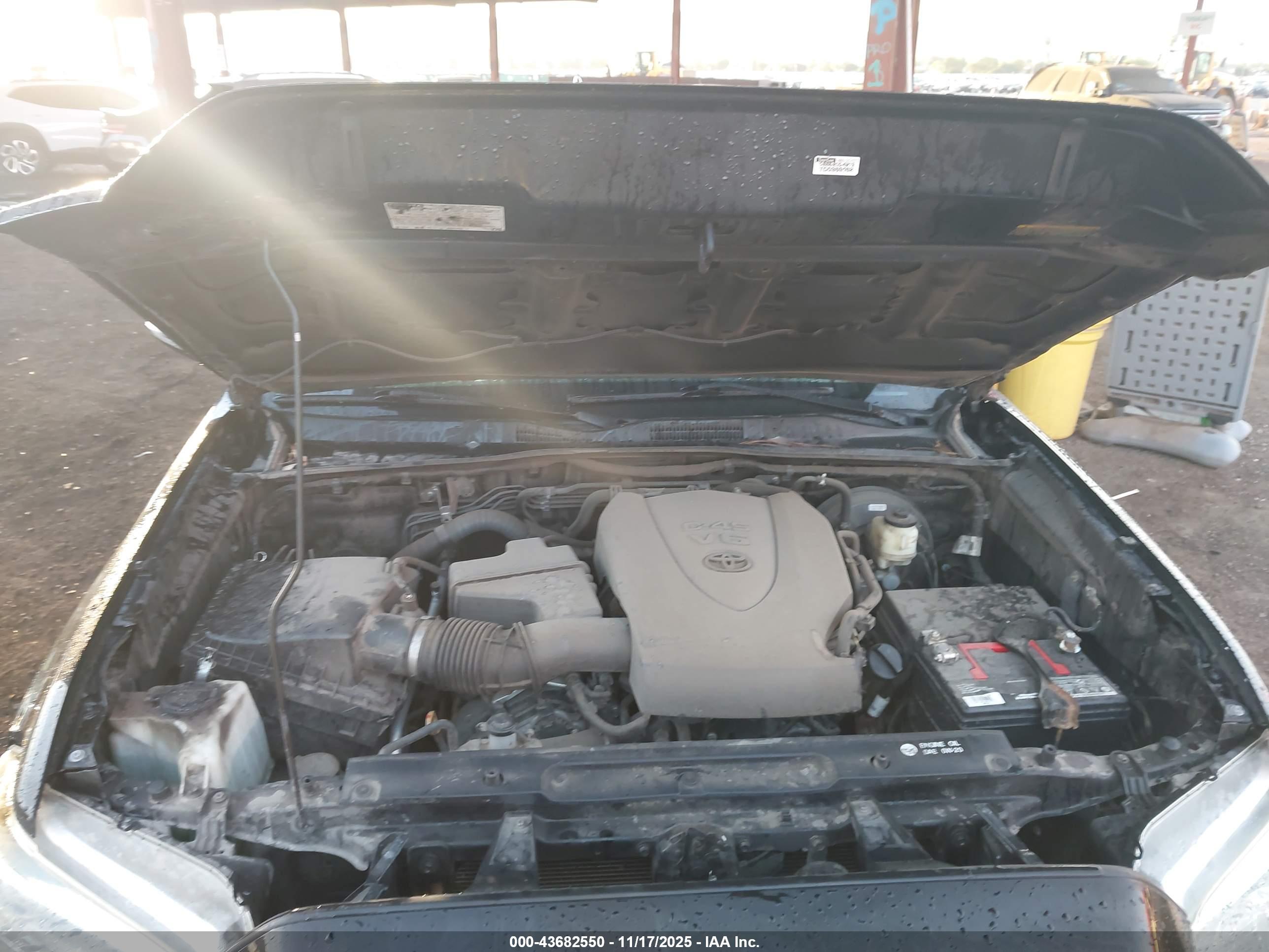 TOYOTA TACOMA image 10
