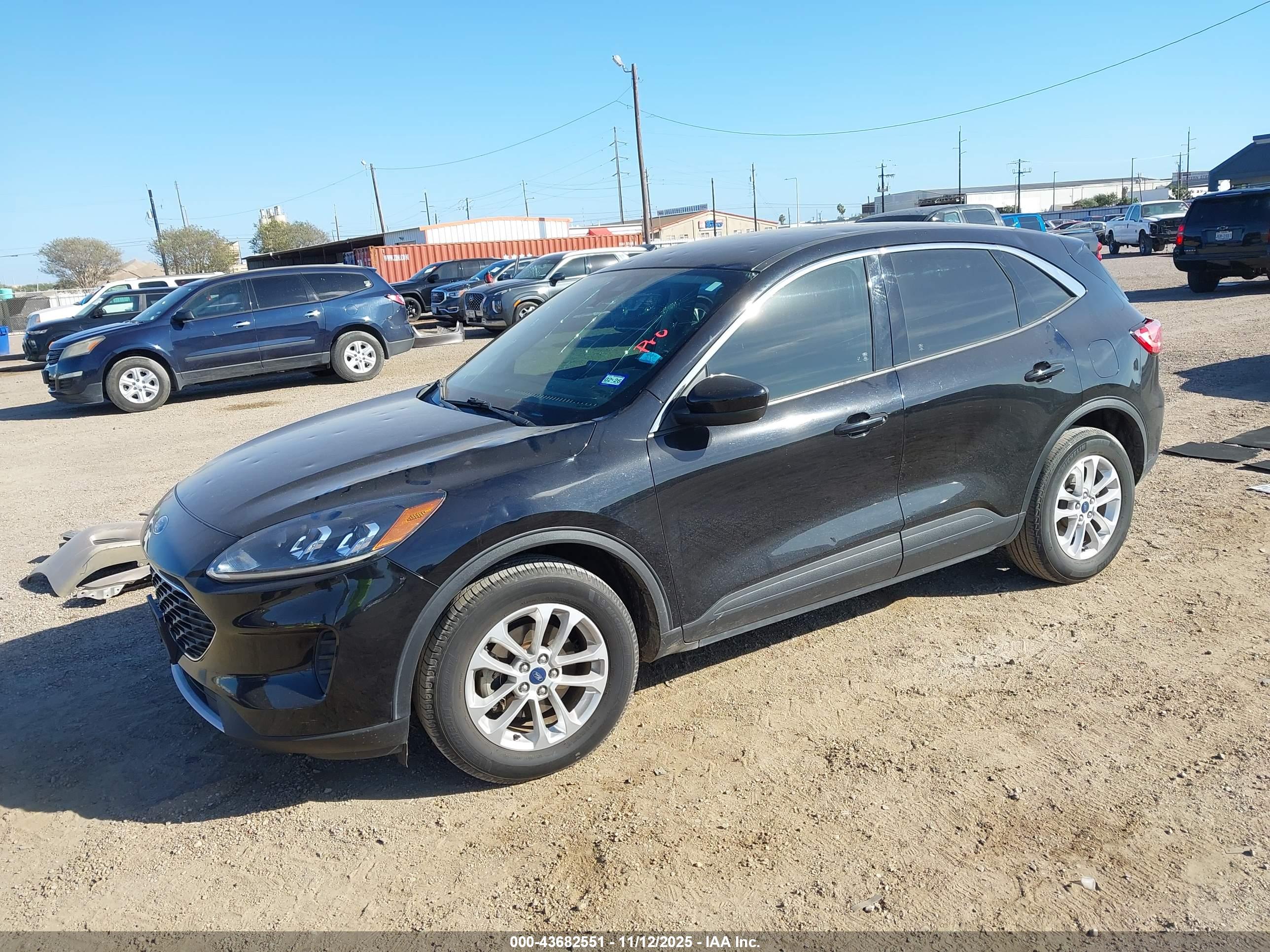 FORD ESCAPE image 2