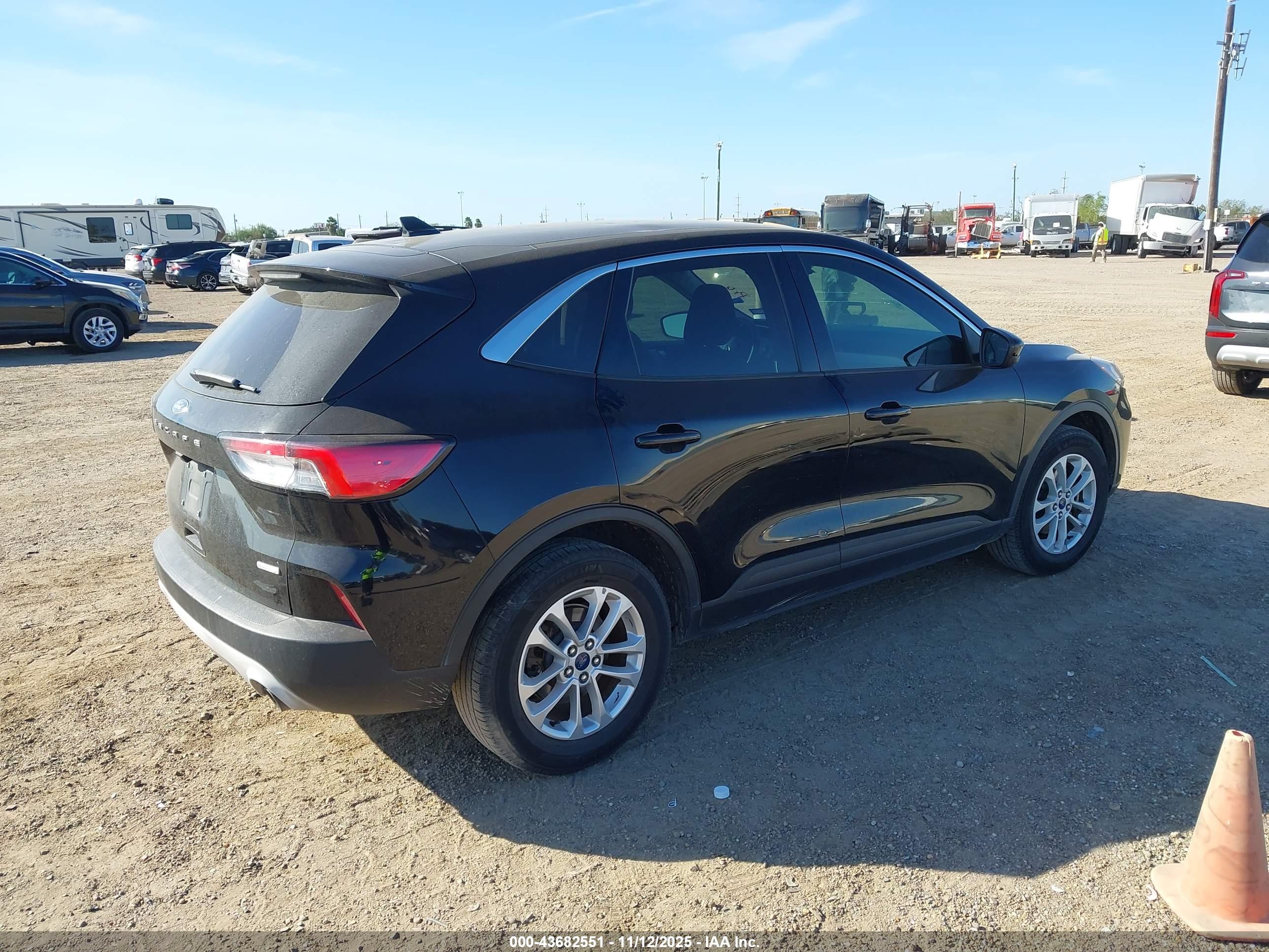 FORD ESCAPE image 4