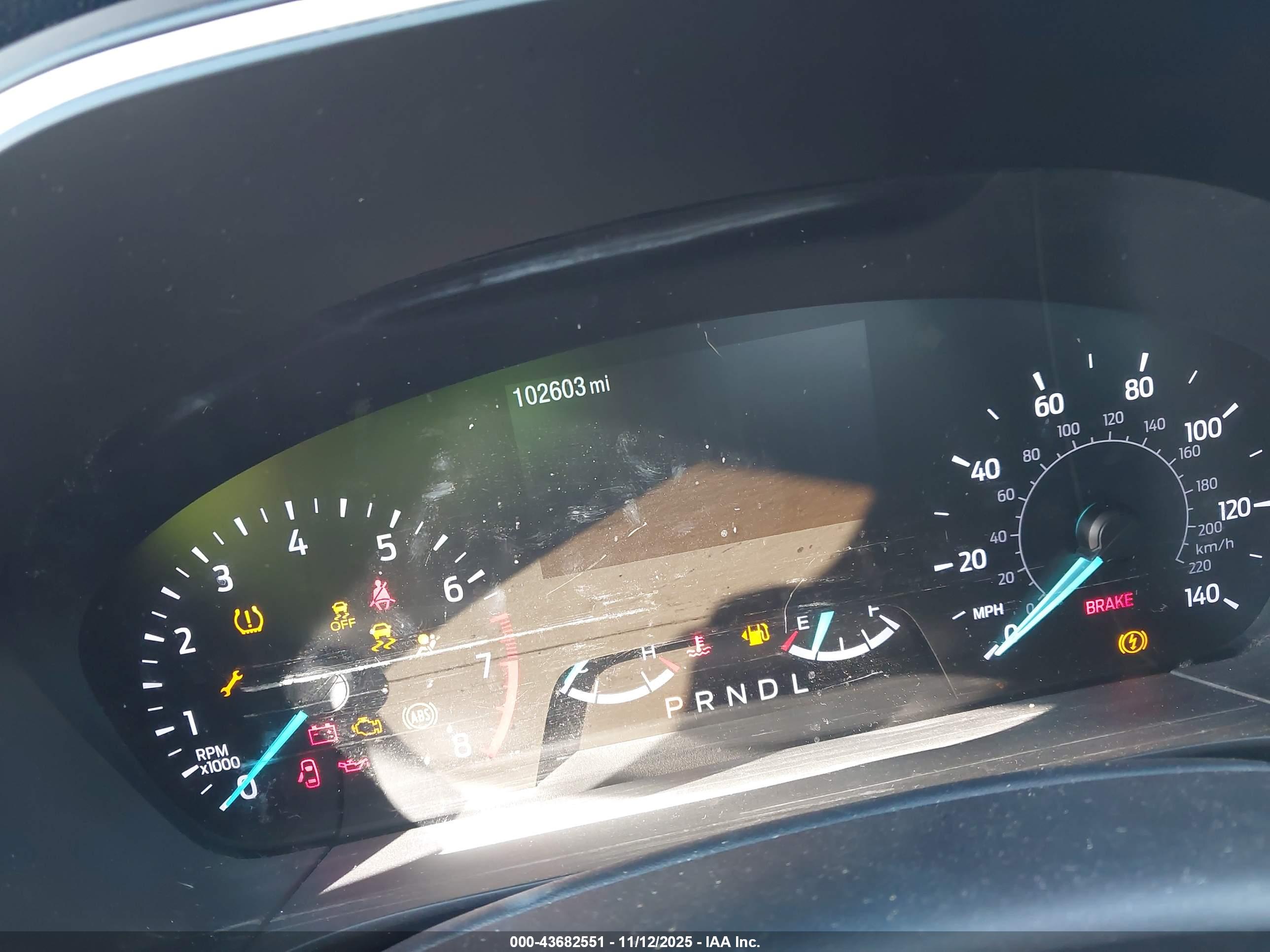 FORD ESCAPE image 7