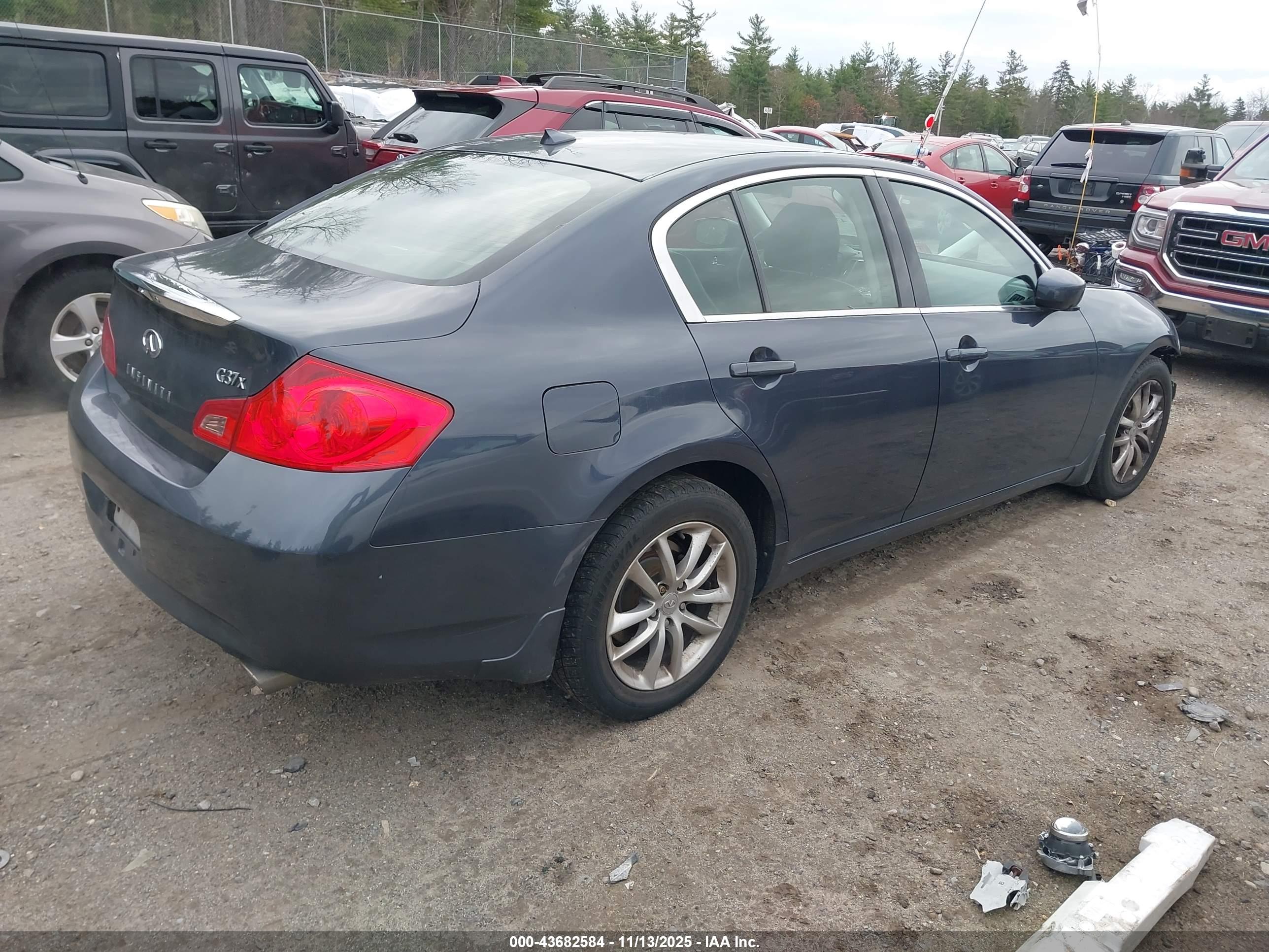 INFINITI G37X image 4