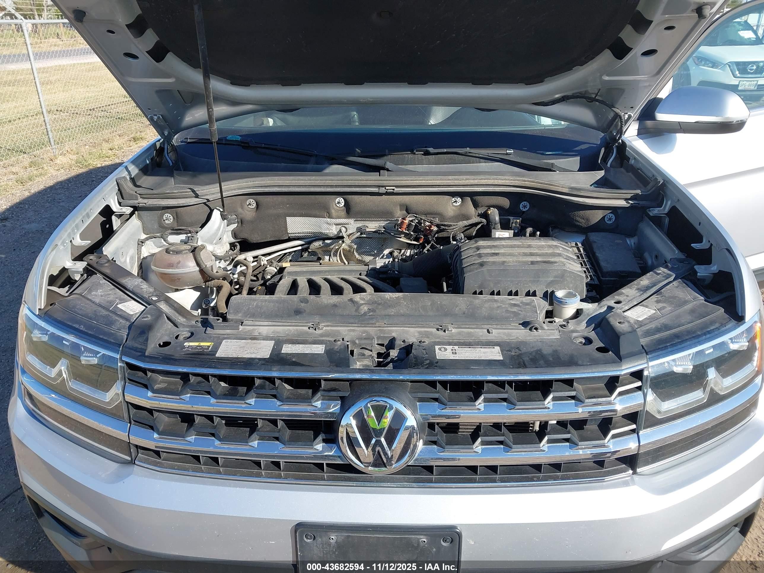 VOLKSWAGEN ATLAS image 10