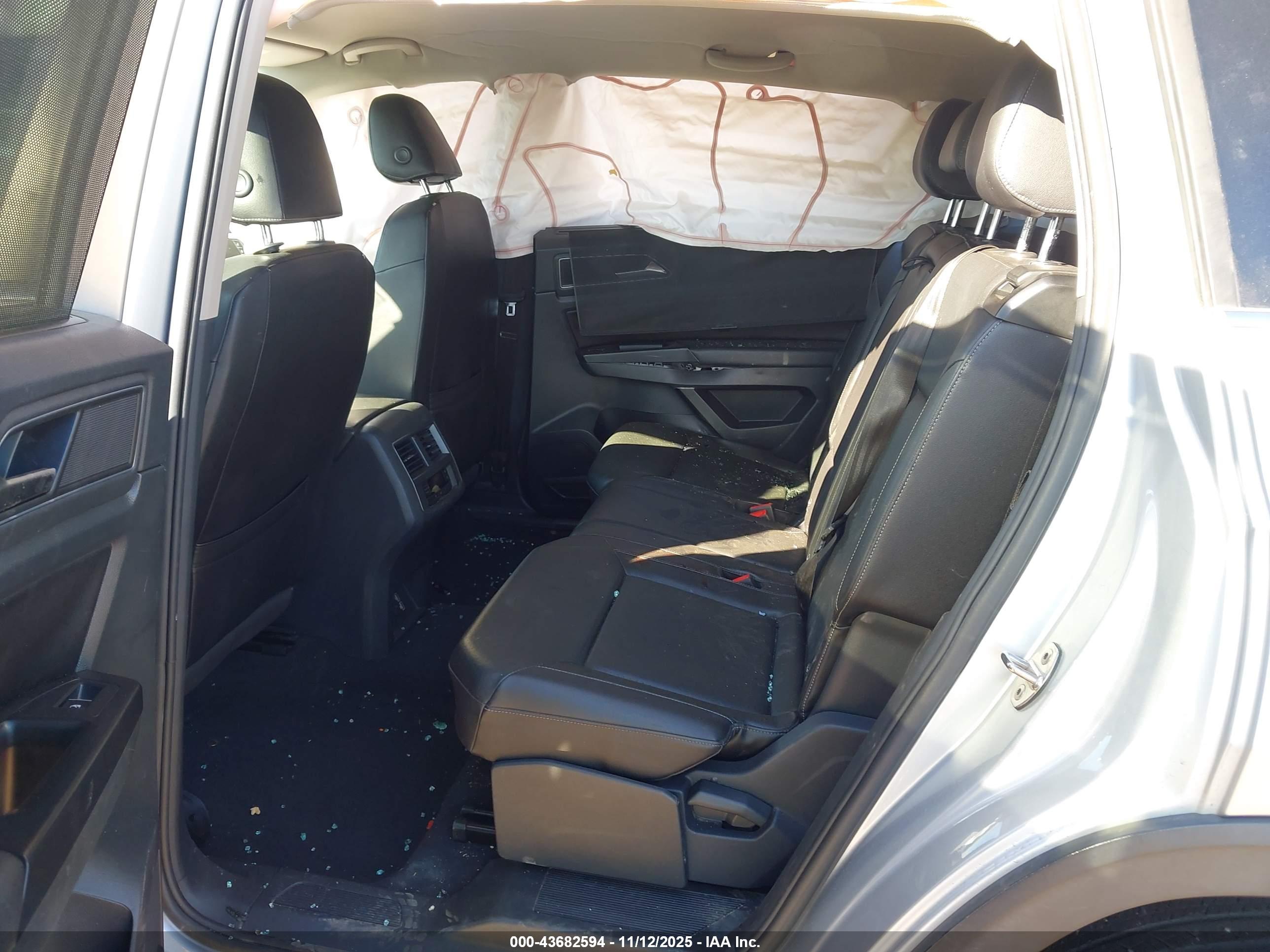 VOLKSWAGEN ATLAS image 8