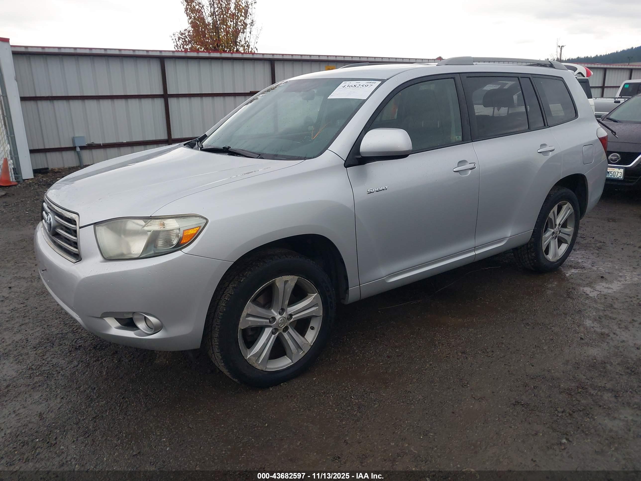 TOYOTA HIGHLANDER image 2
