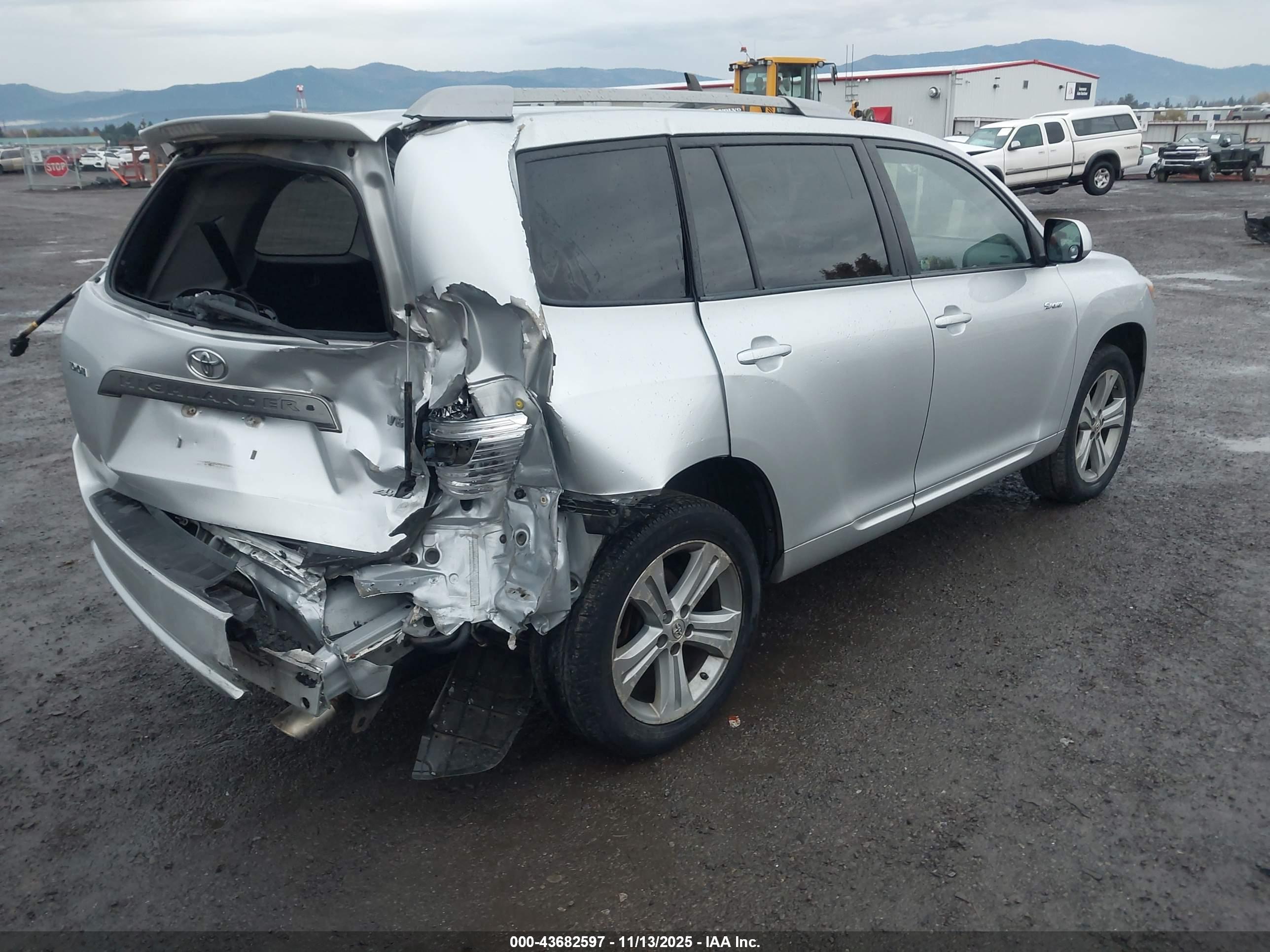 TOYOTA HIGHLANDER image 4