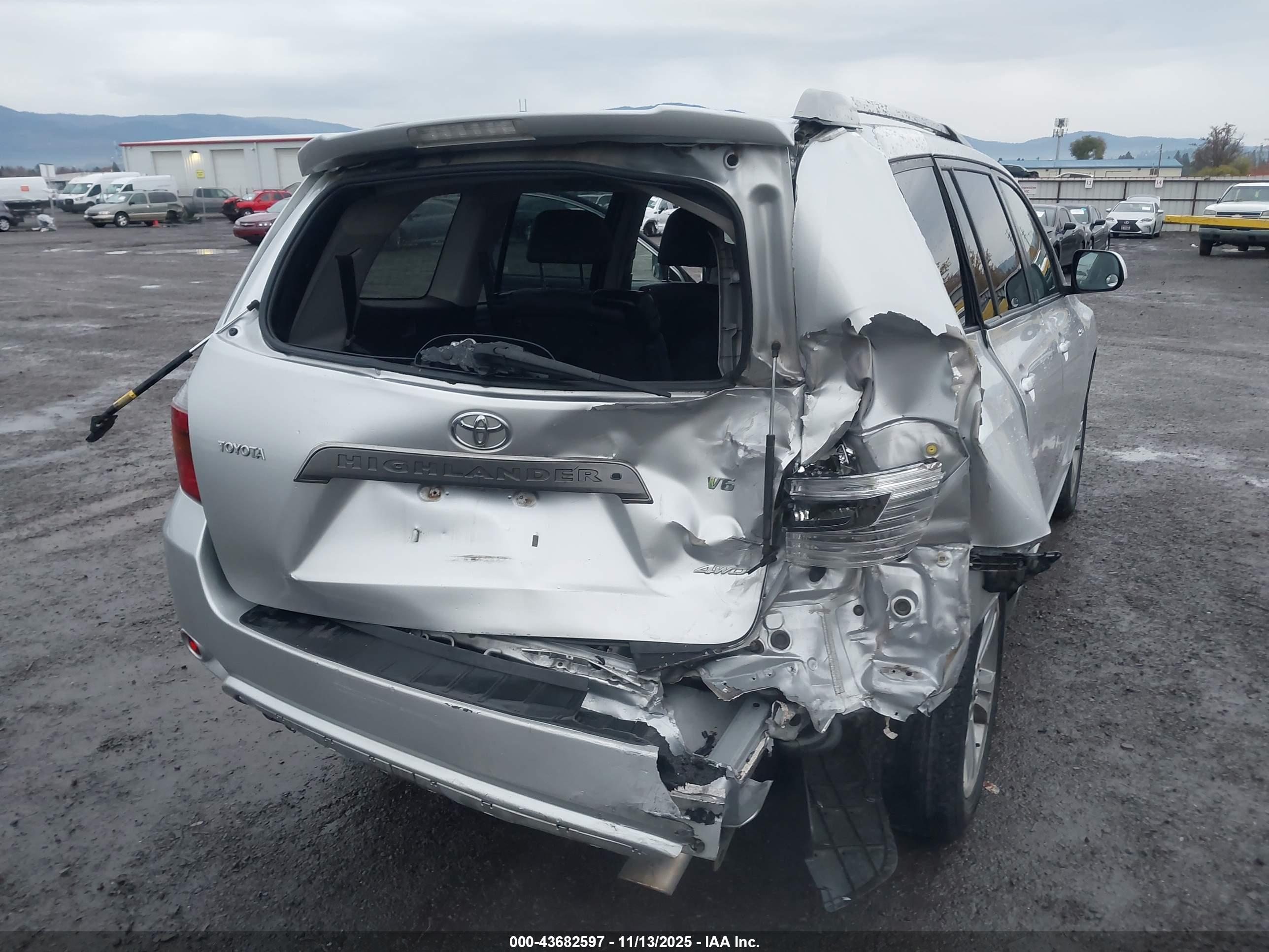 TOYOTA HIGHLANDER image 6