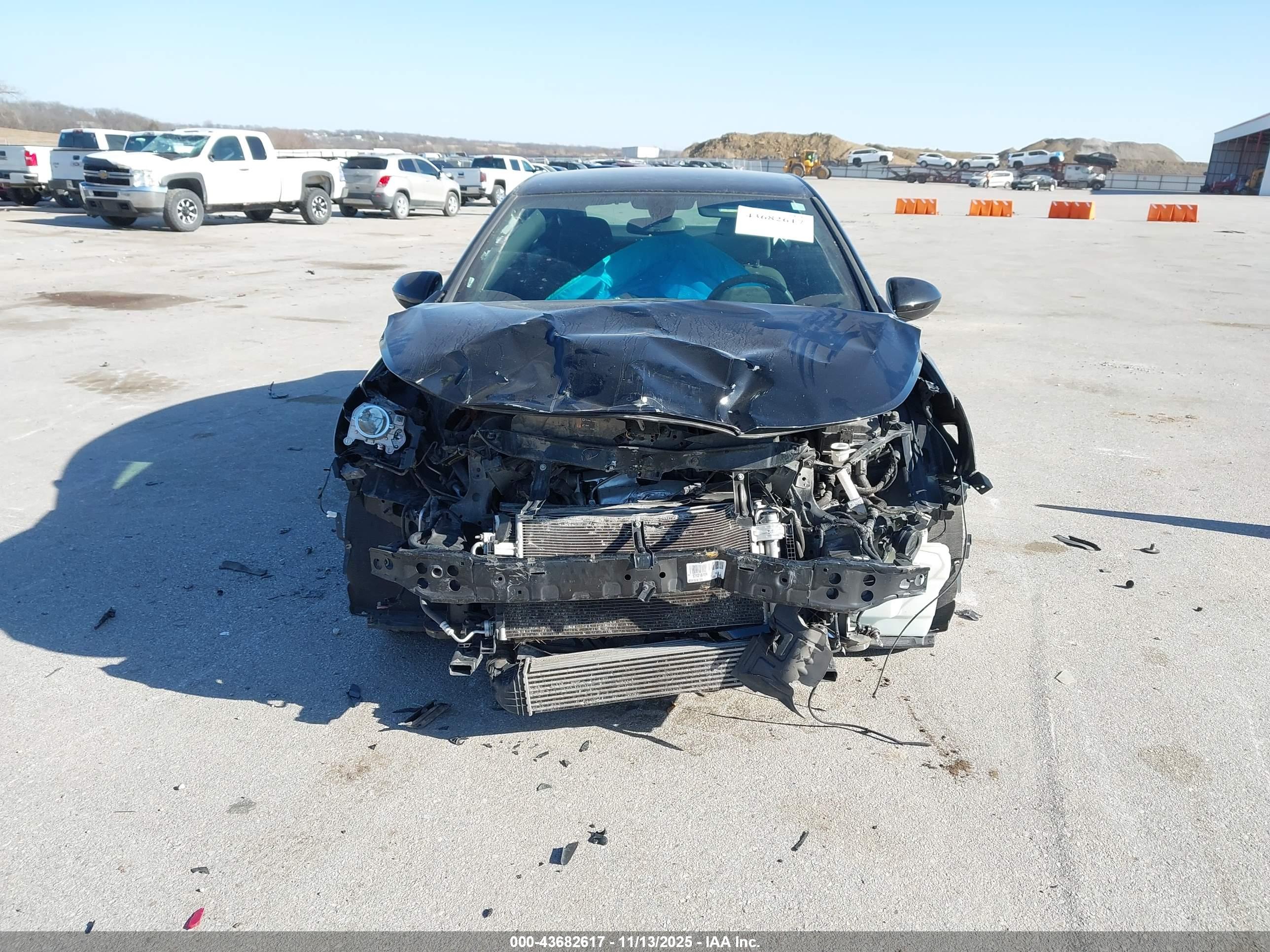 CHEVROLET CRUZE image 6