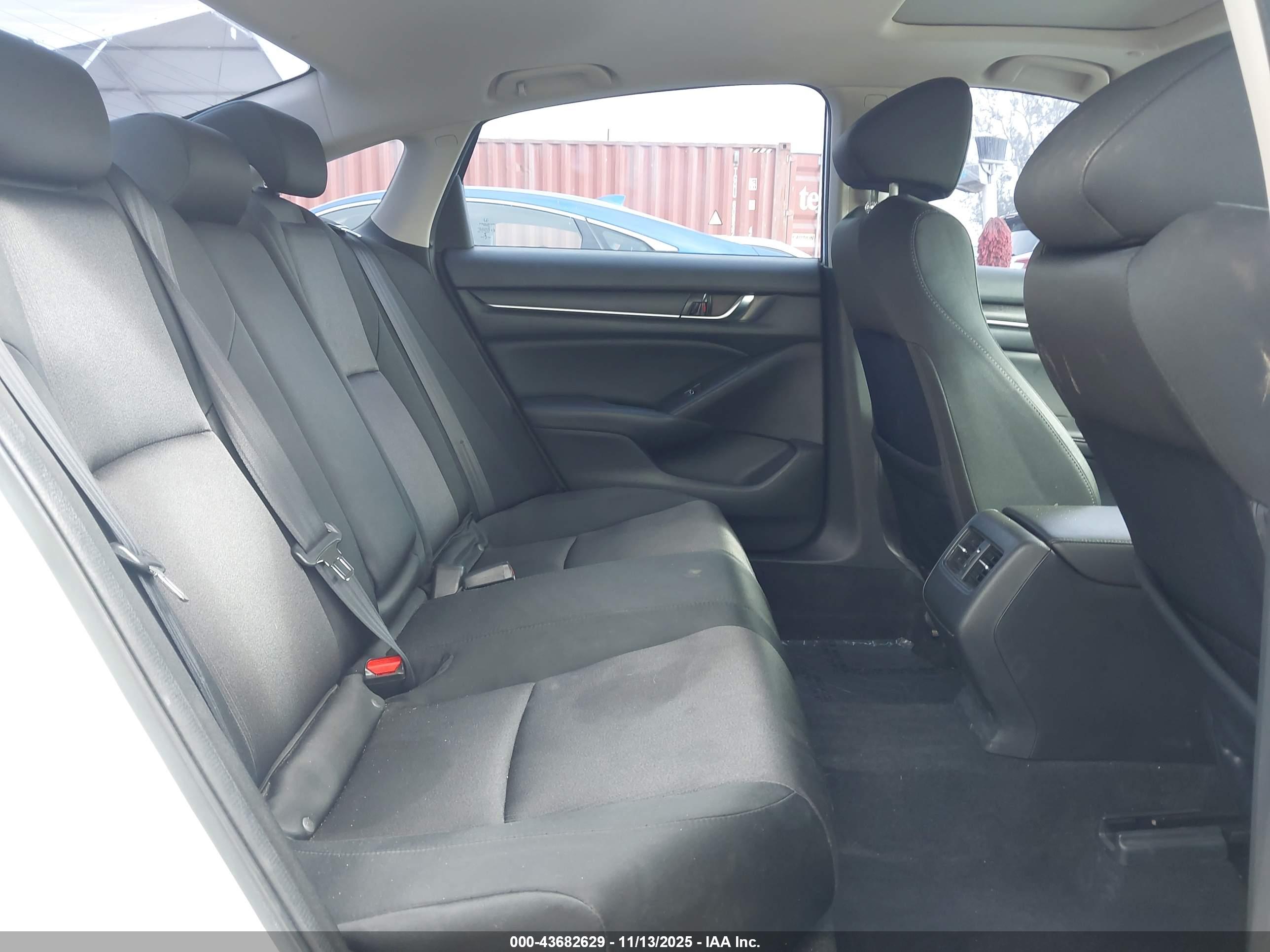 HONDA ACCORD image 8