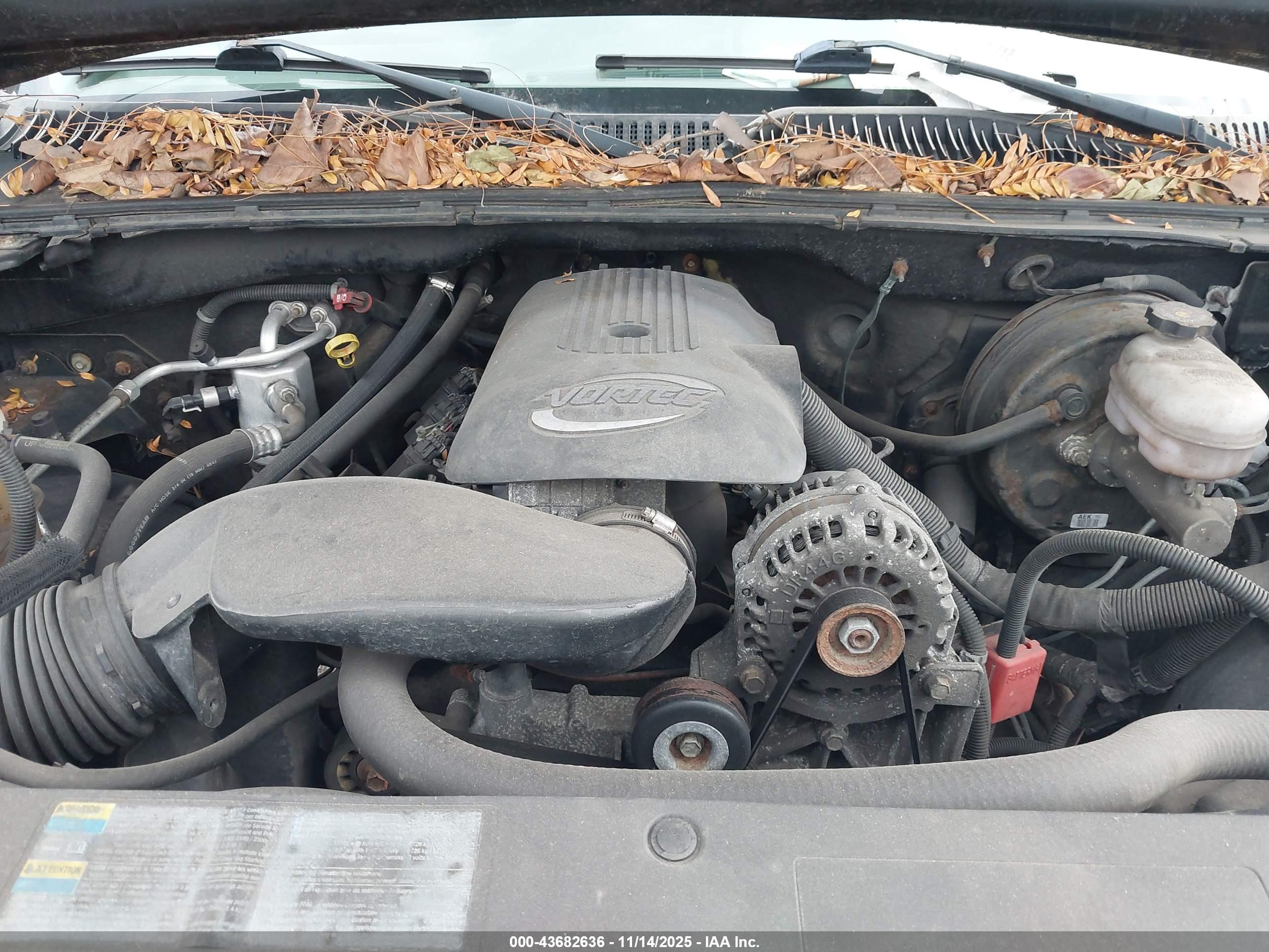 CHEVROLET SILVERADO image 10