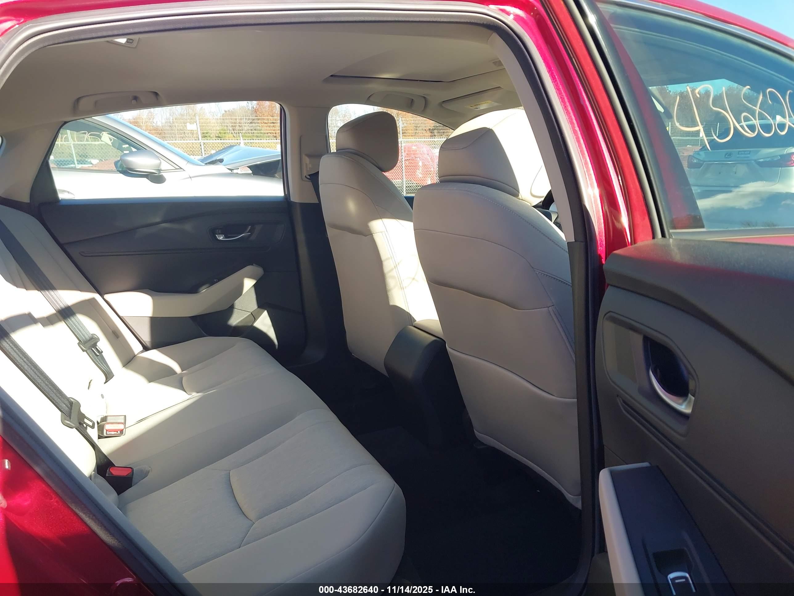 HONDA ACCORD image 8