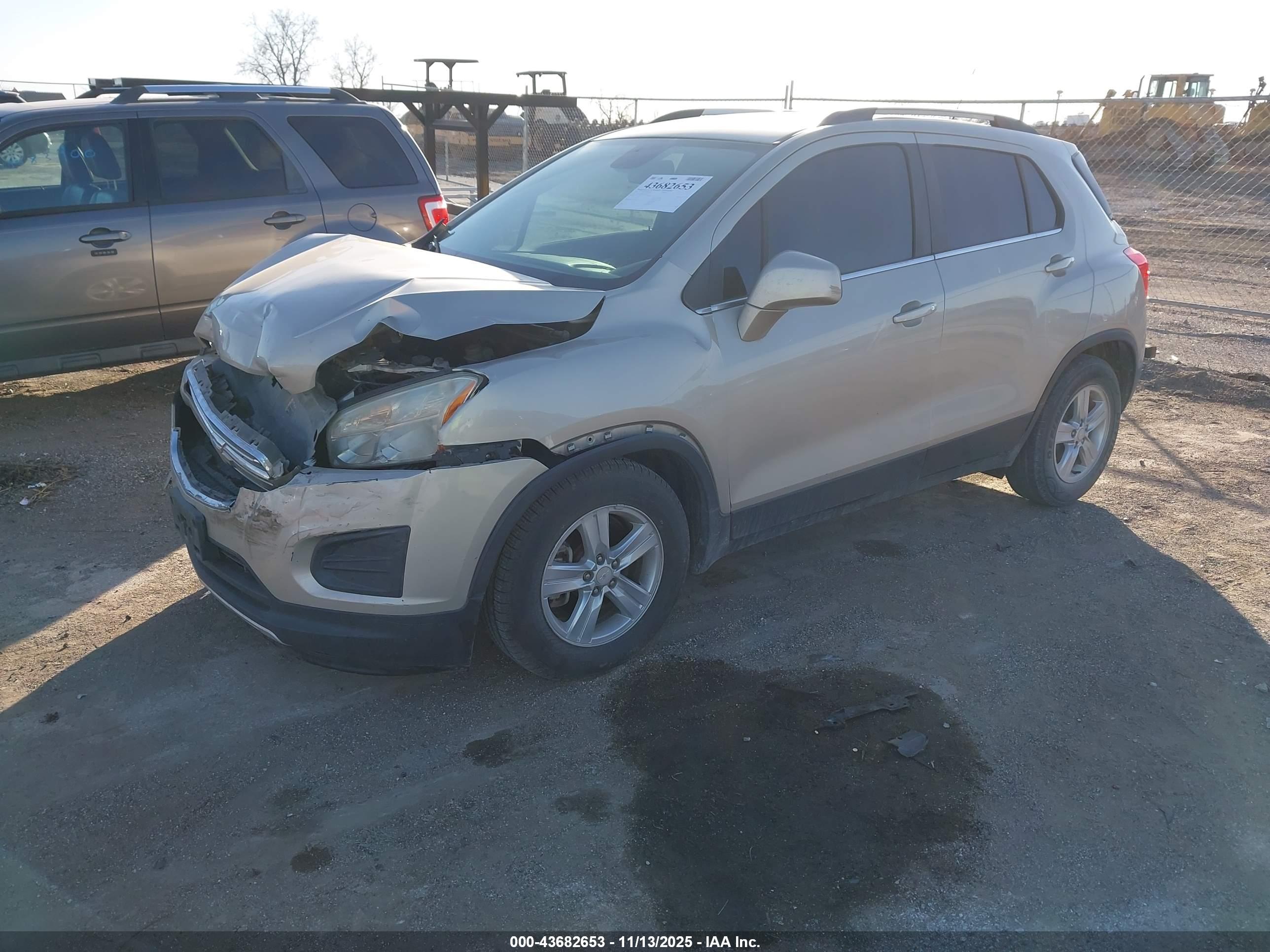 CHEVROLET TRAX image 2