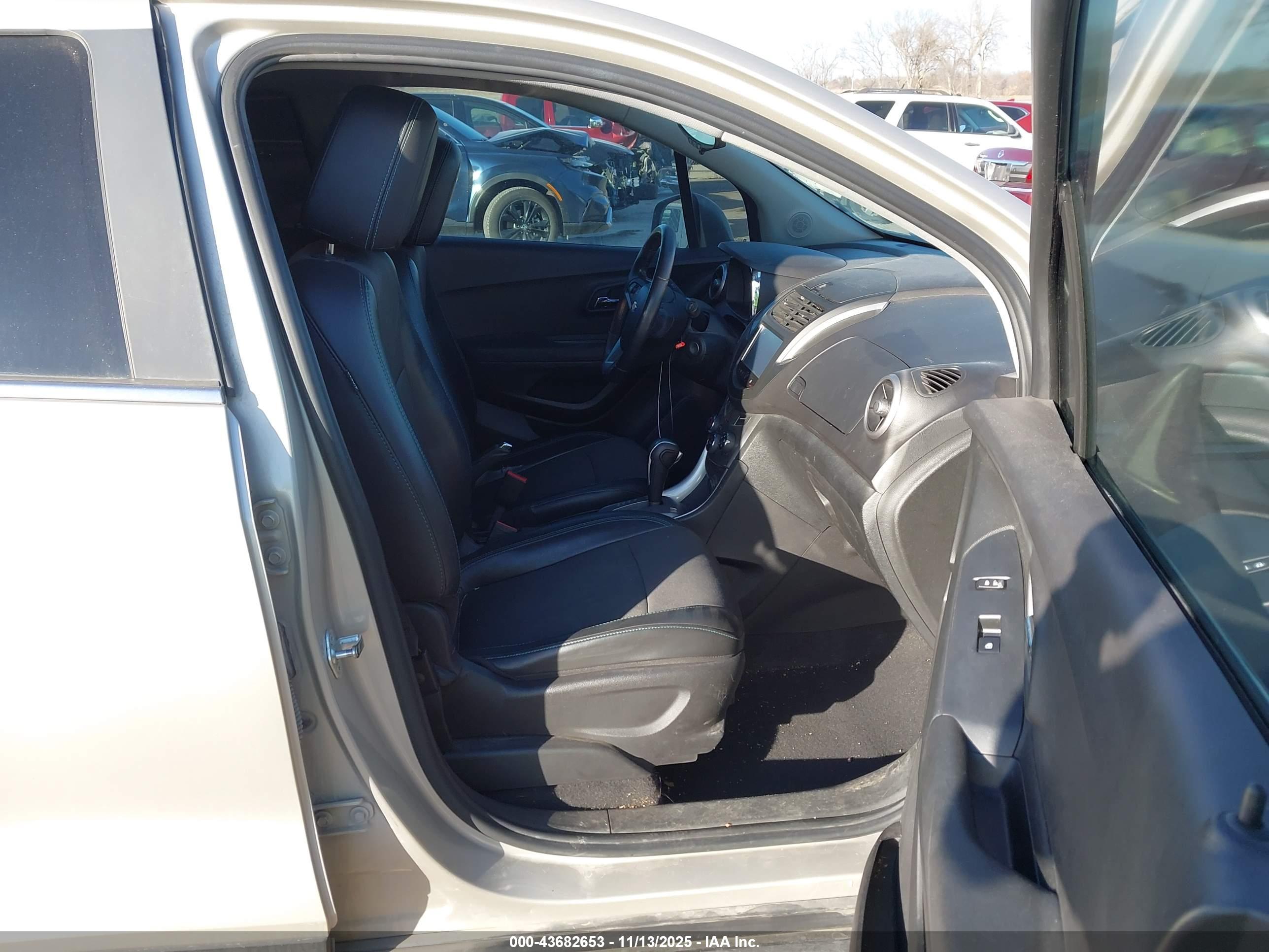 CHEVROLET TRAX image 5