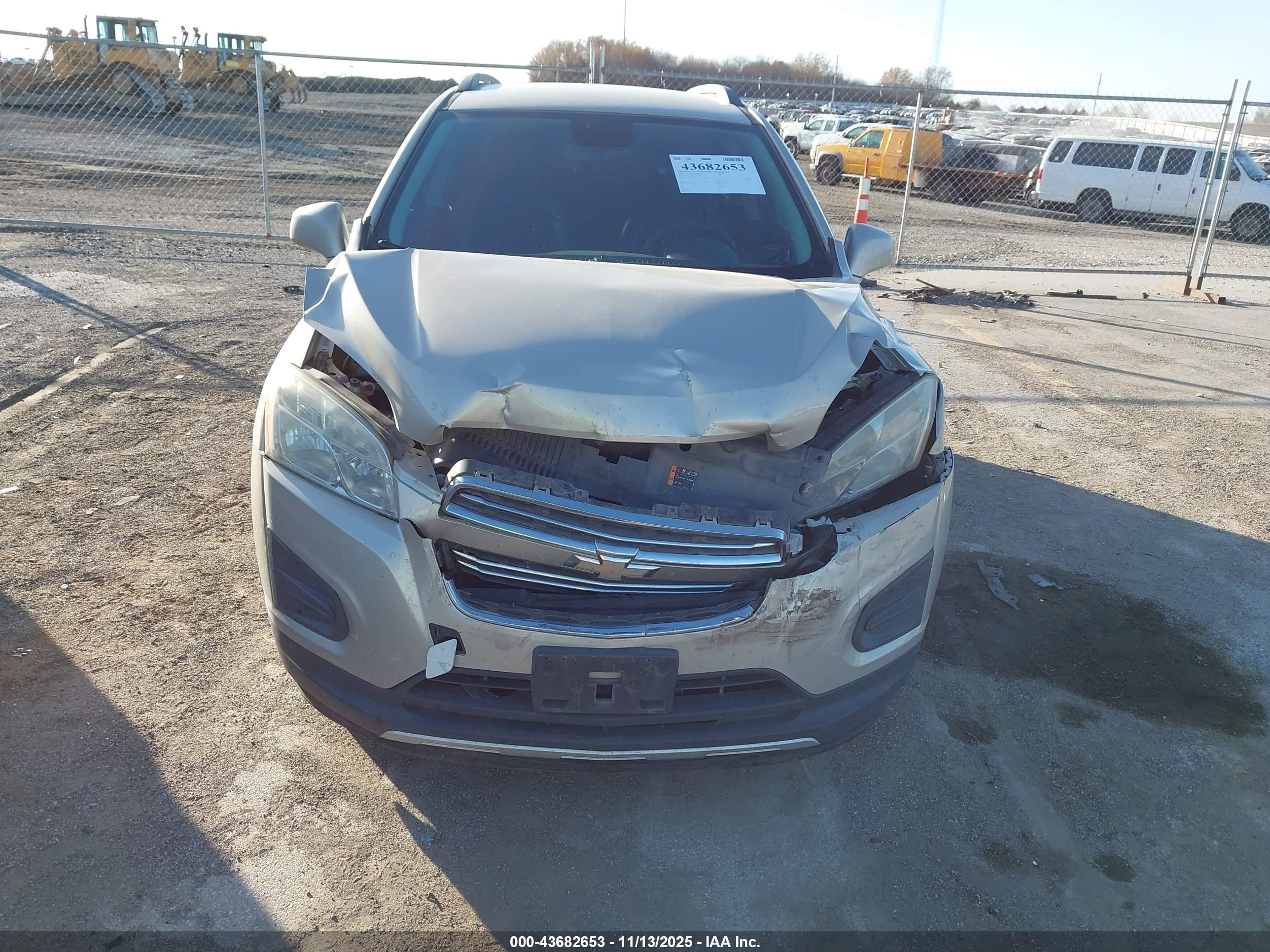 CHEVROLET TRAX image 6