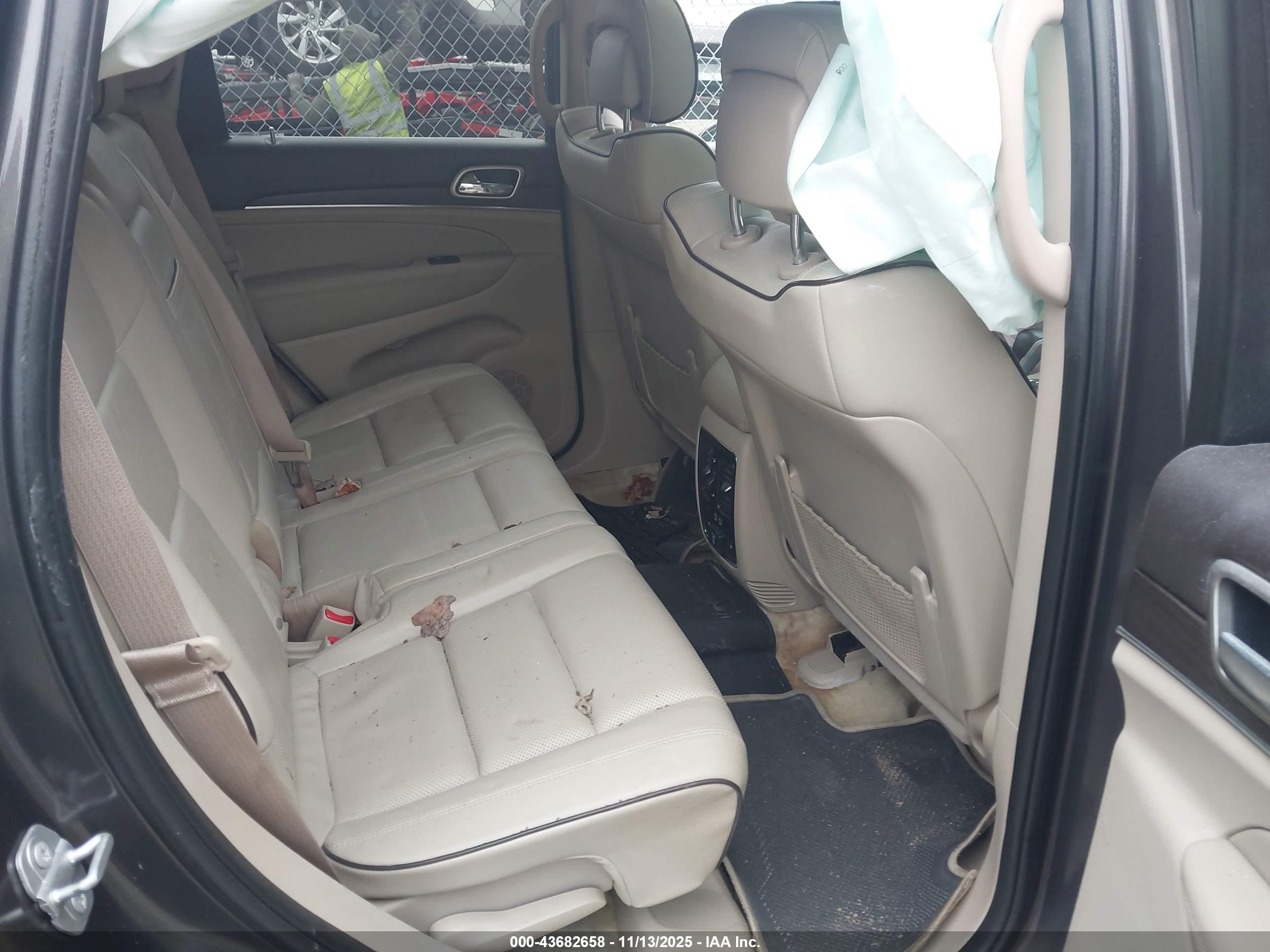 JEEP GRAND image 8
