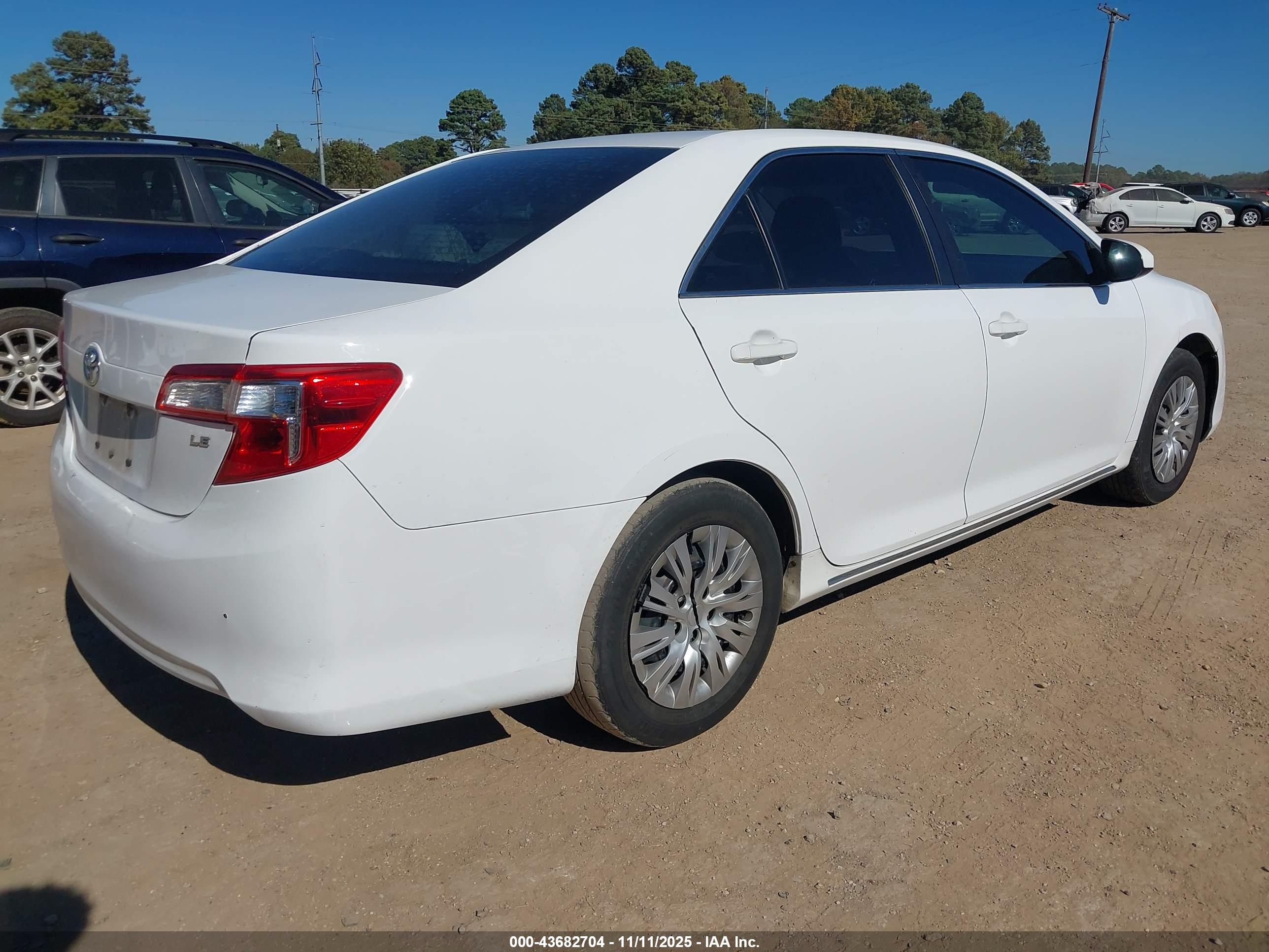 TOYOTA CAMRY image 4