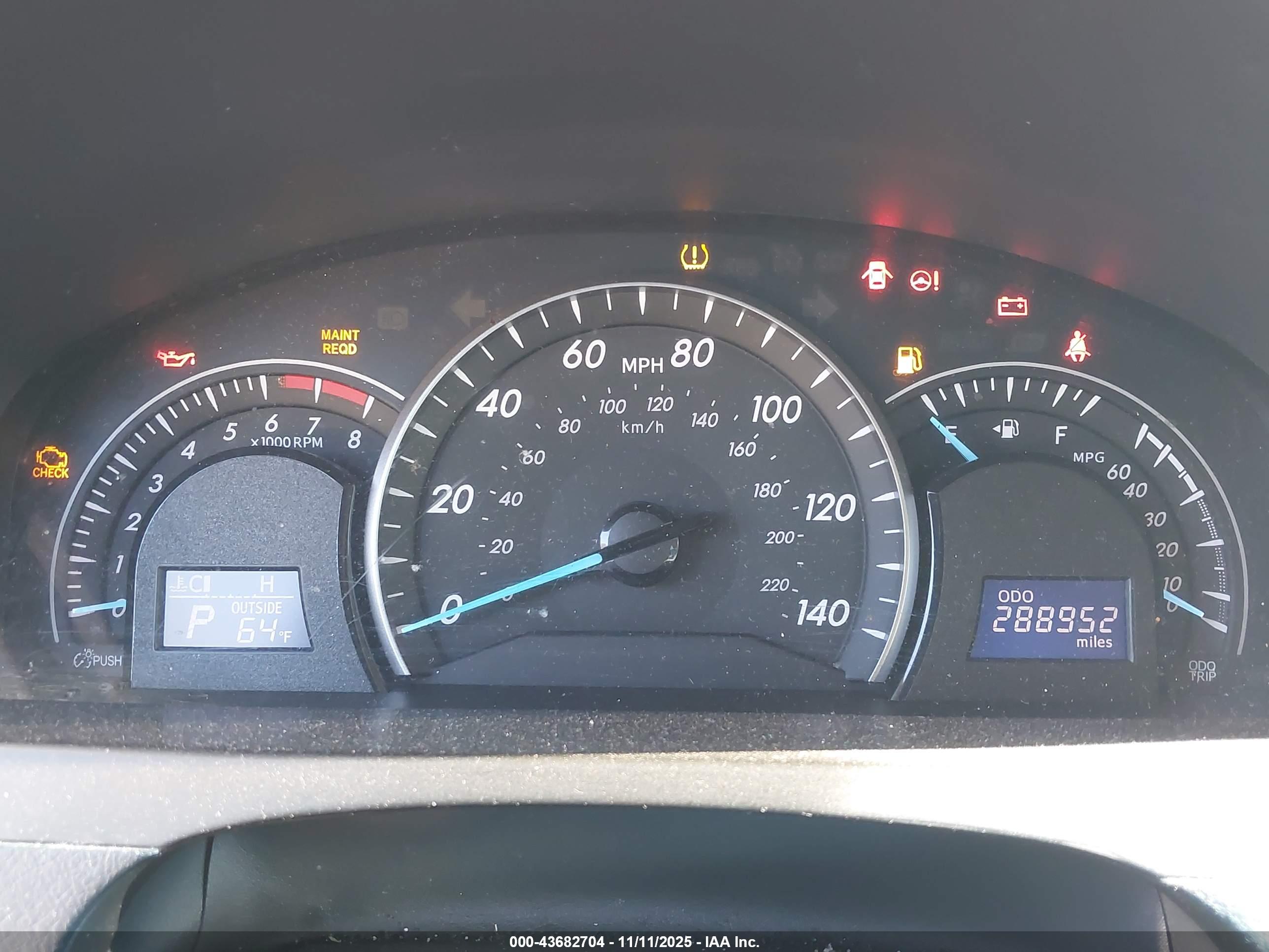 TOYOTA CAMRY image 7