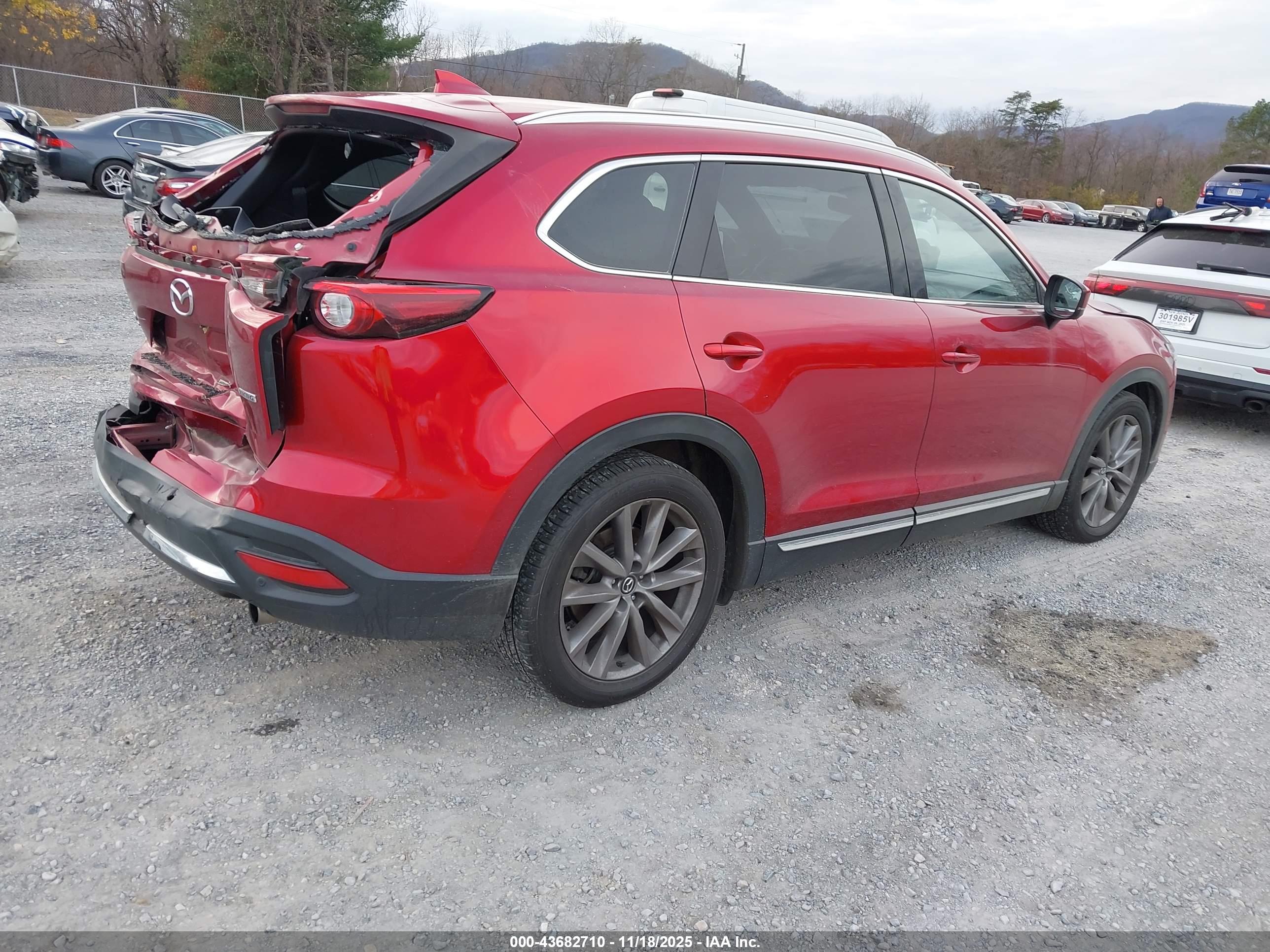 MAZDA CX-9 image 4