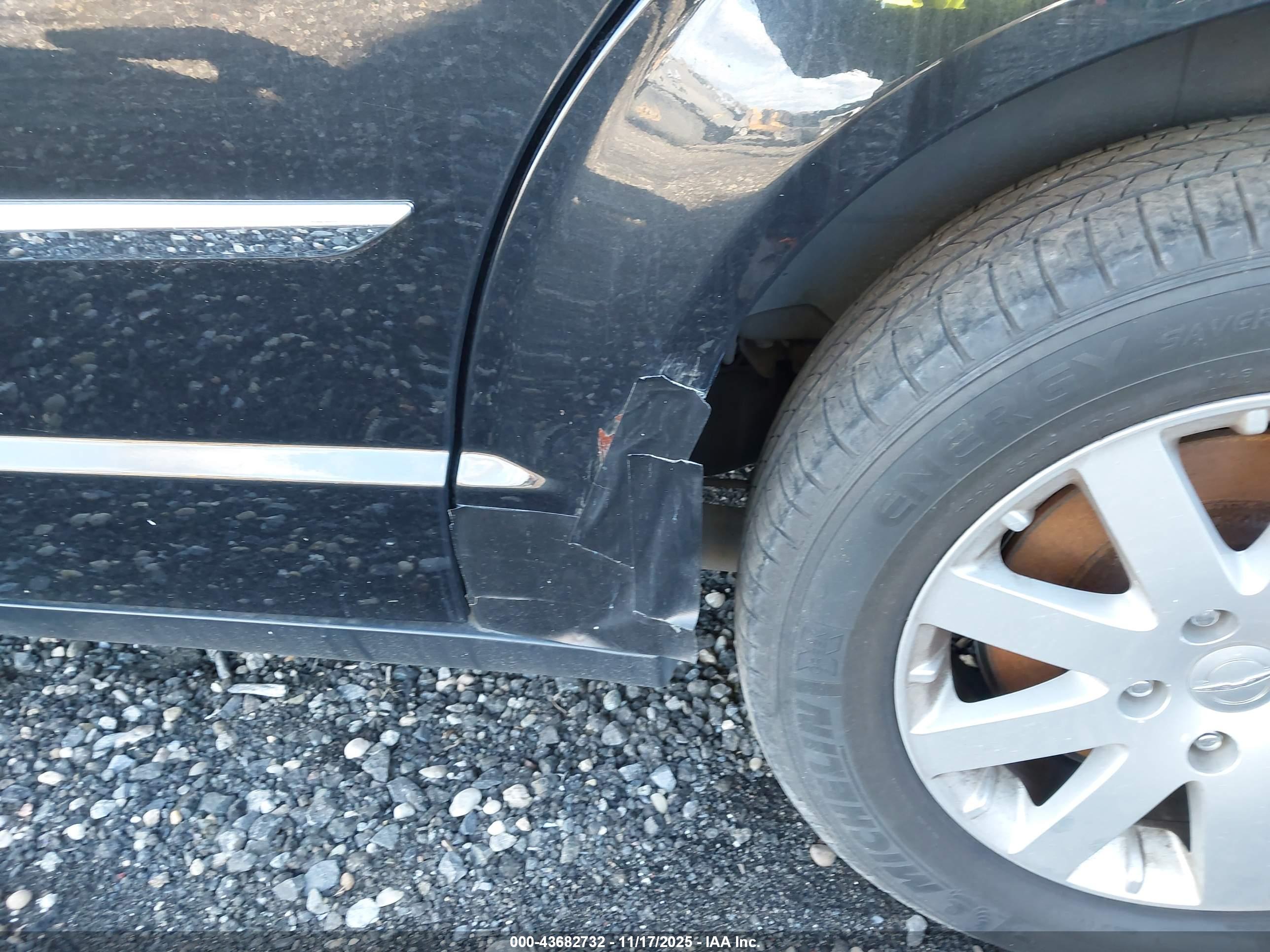 CHRYSLER TOWN image 6