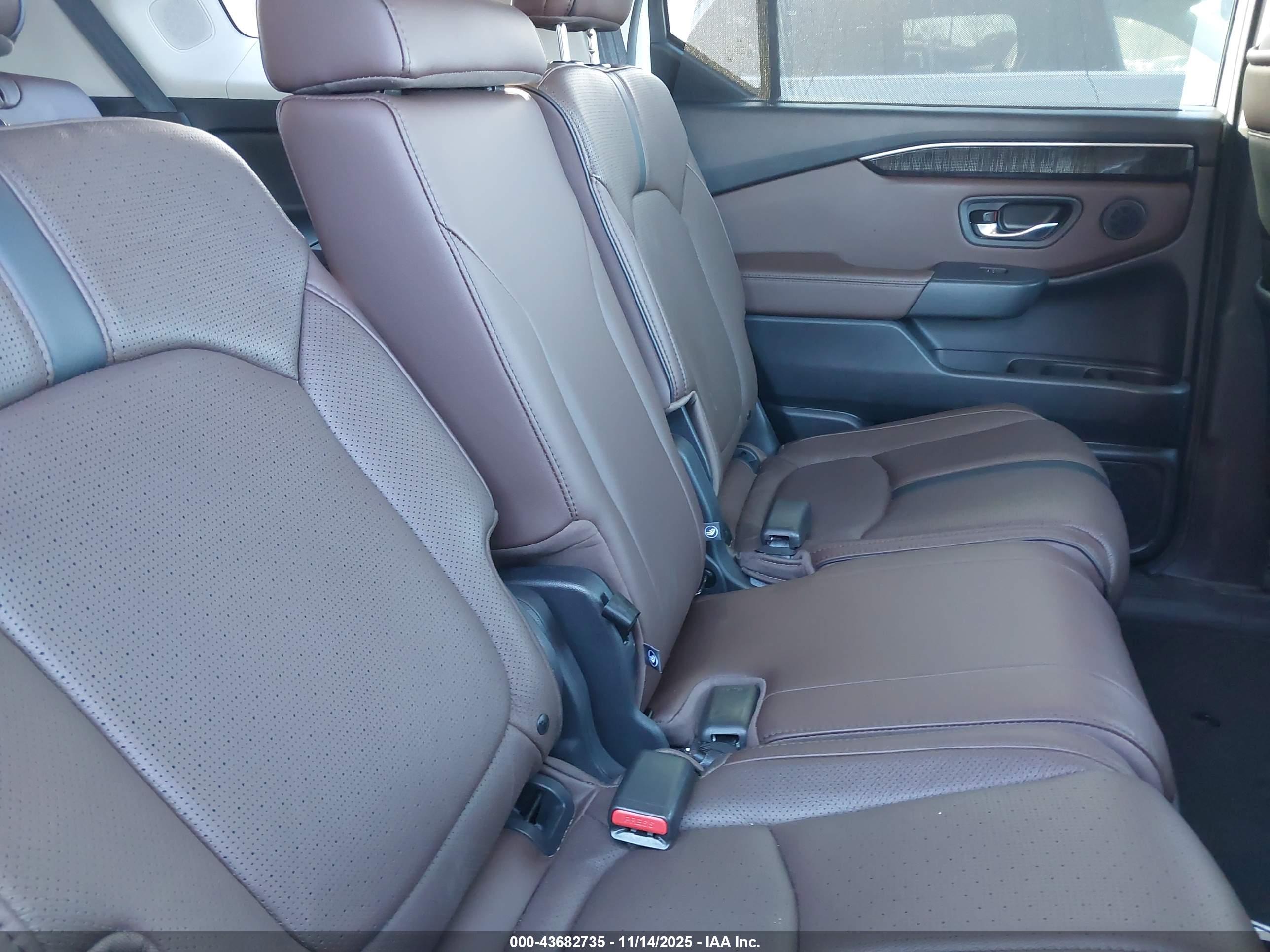 HONDA PILOT image 8
