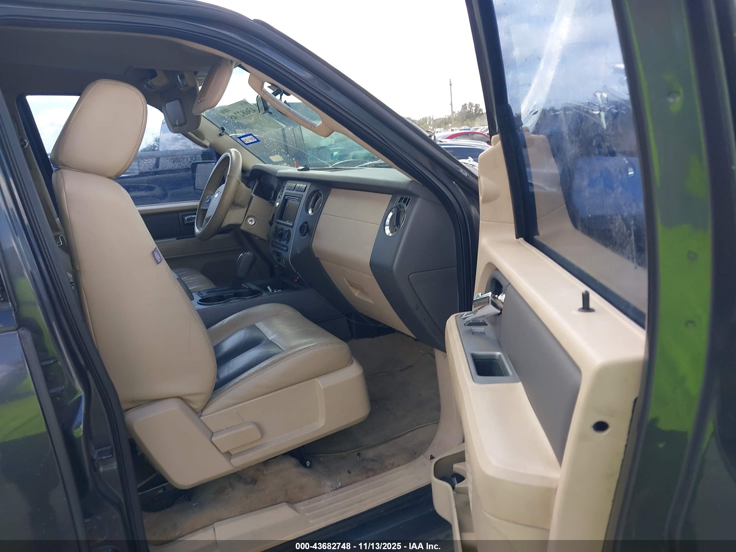 FORD EXPEDITION image 5