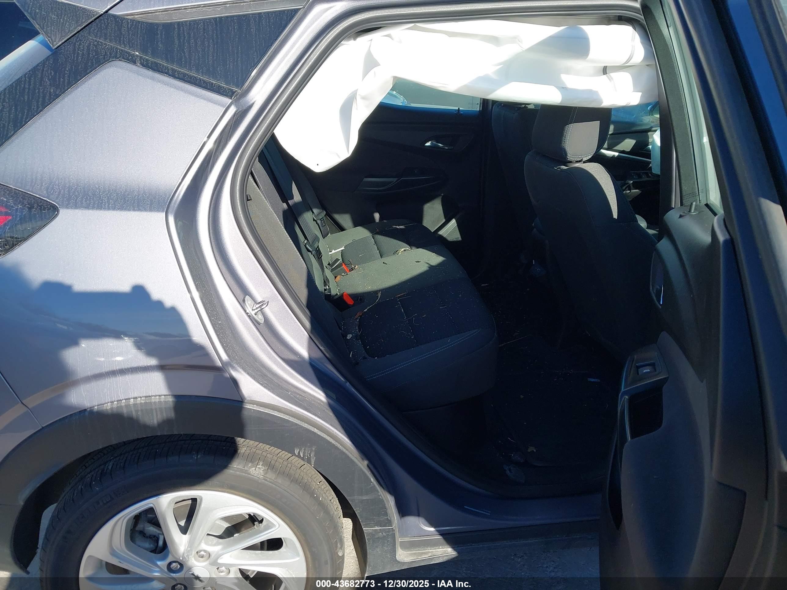 CHEVROLET BOLT image 8