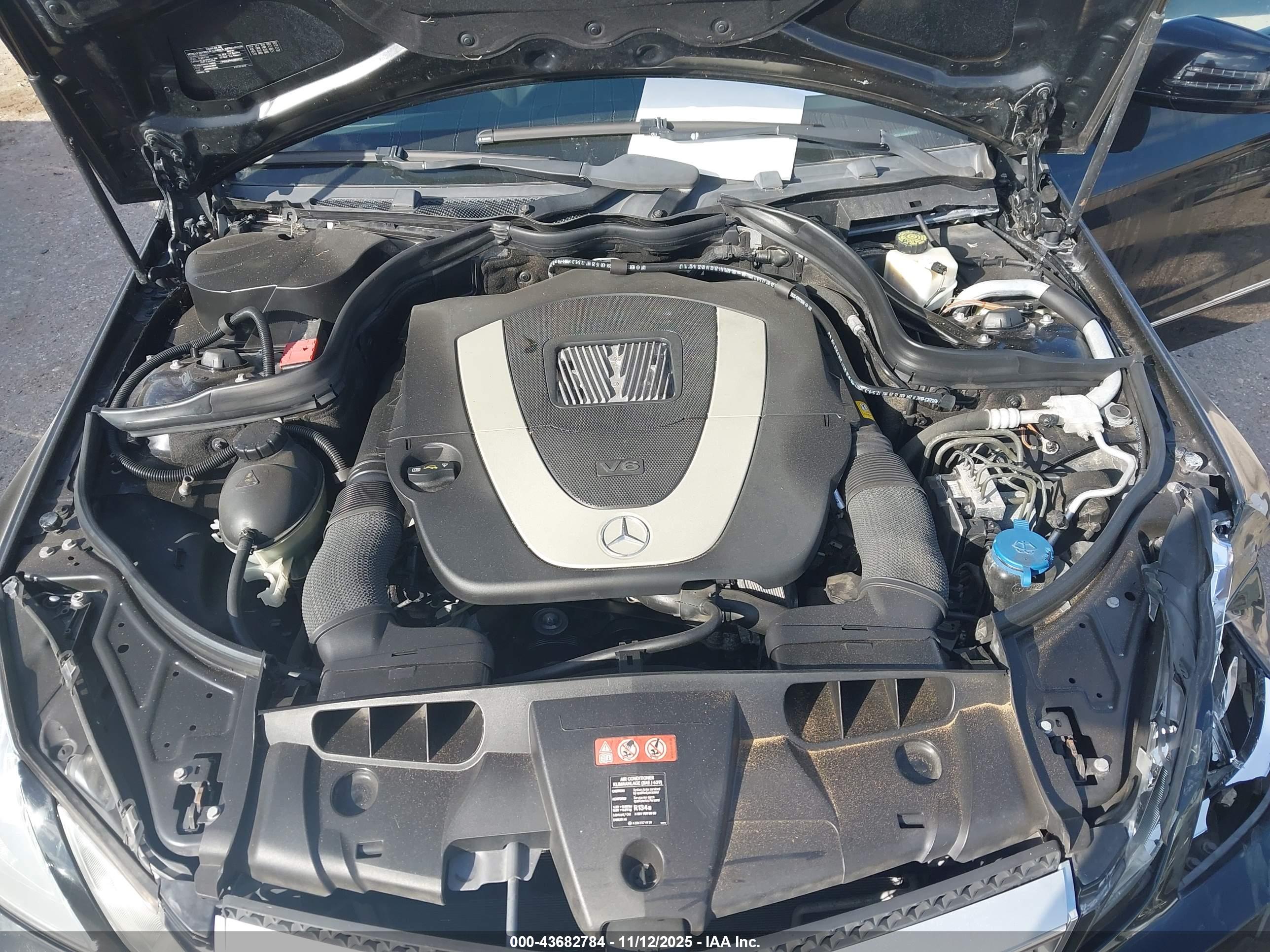MERCEDES-BENZ E image 10