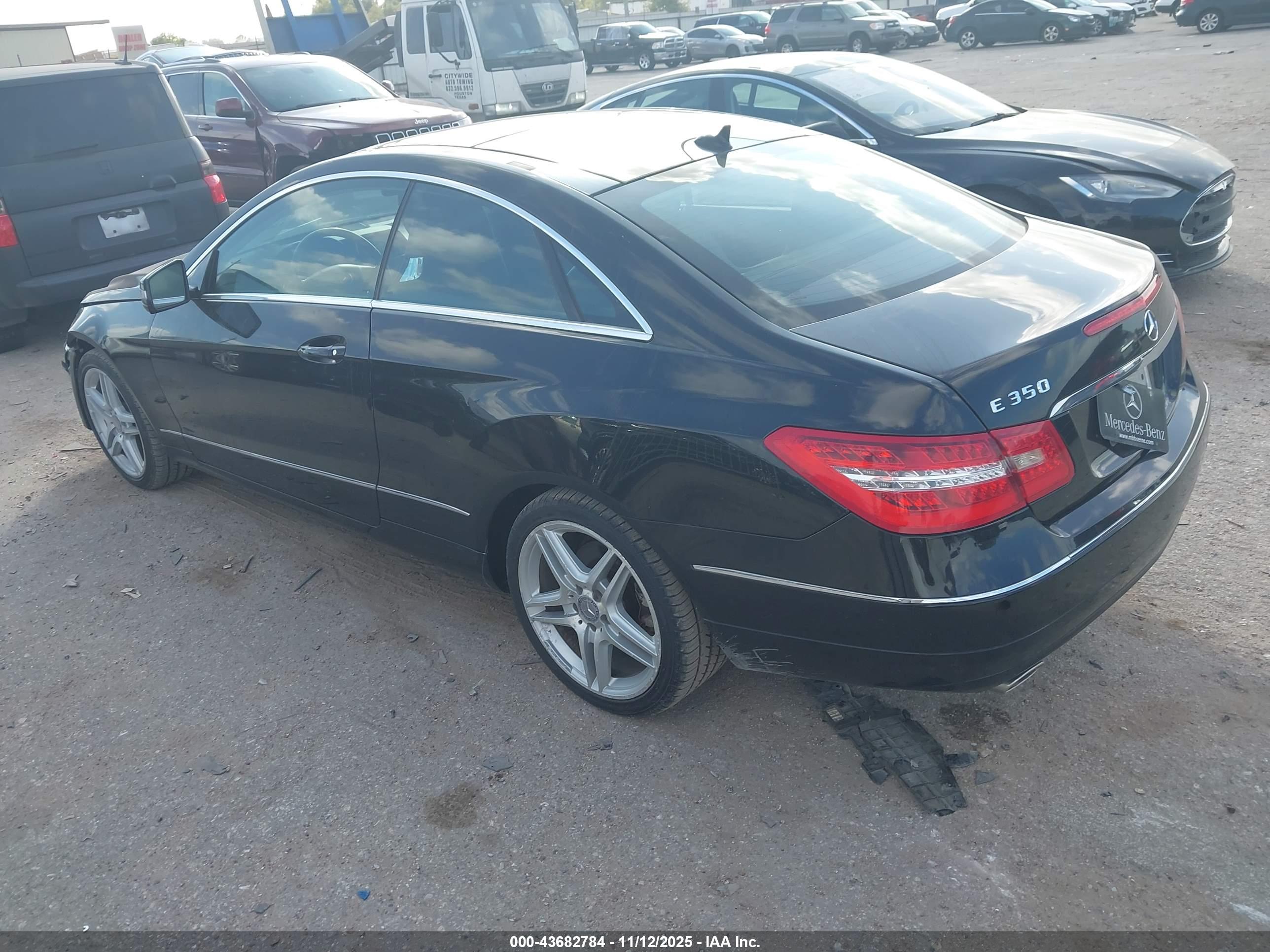MERCEDES-BENZ E image 3