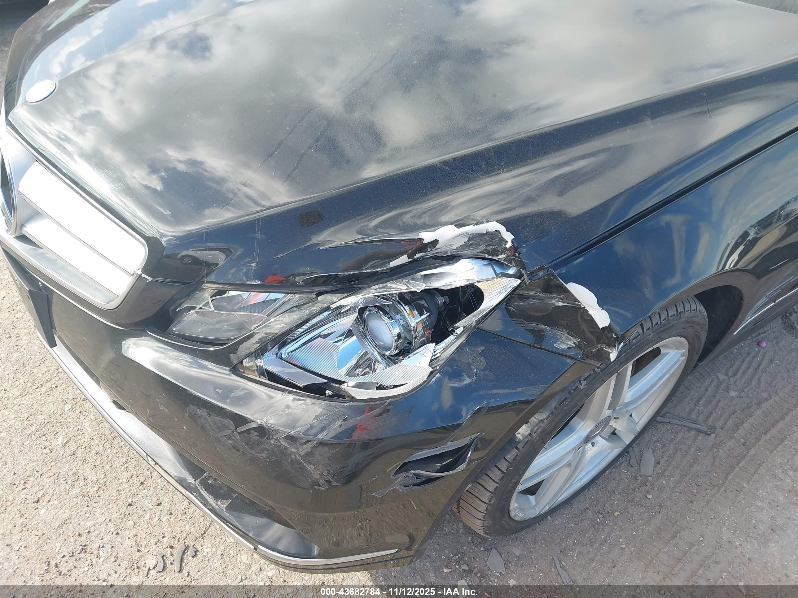 MERCEDES-BENZ E image 6