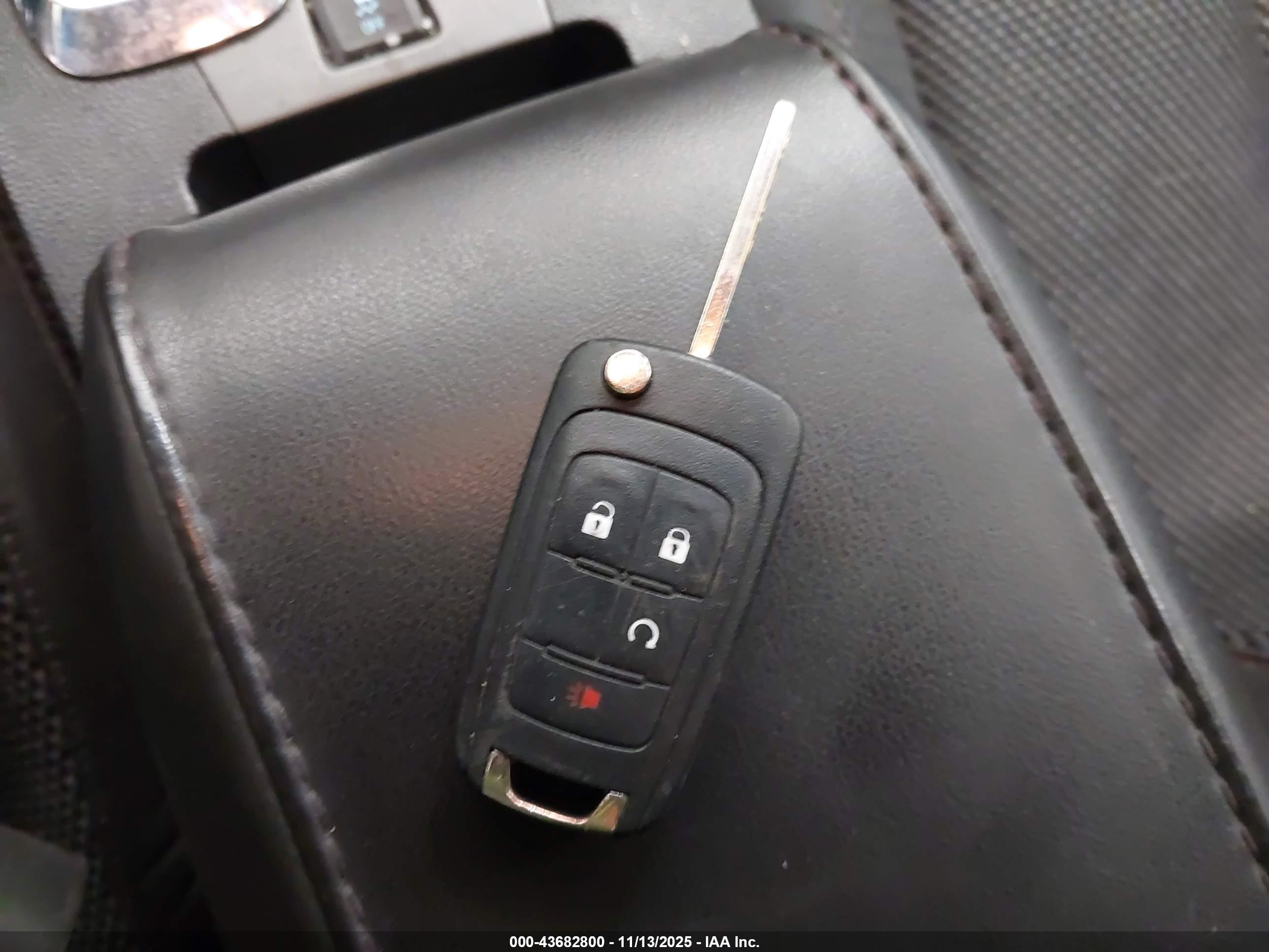 CHEVROLET EQUINOX image 11