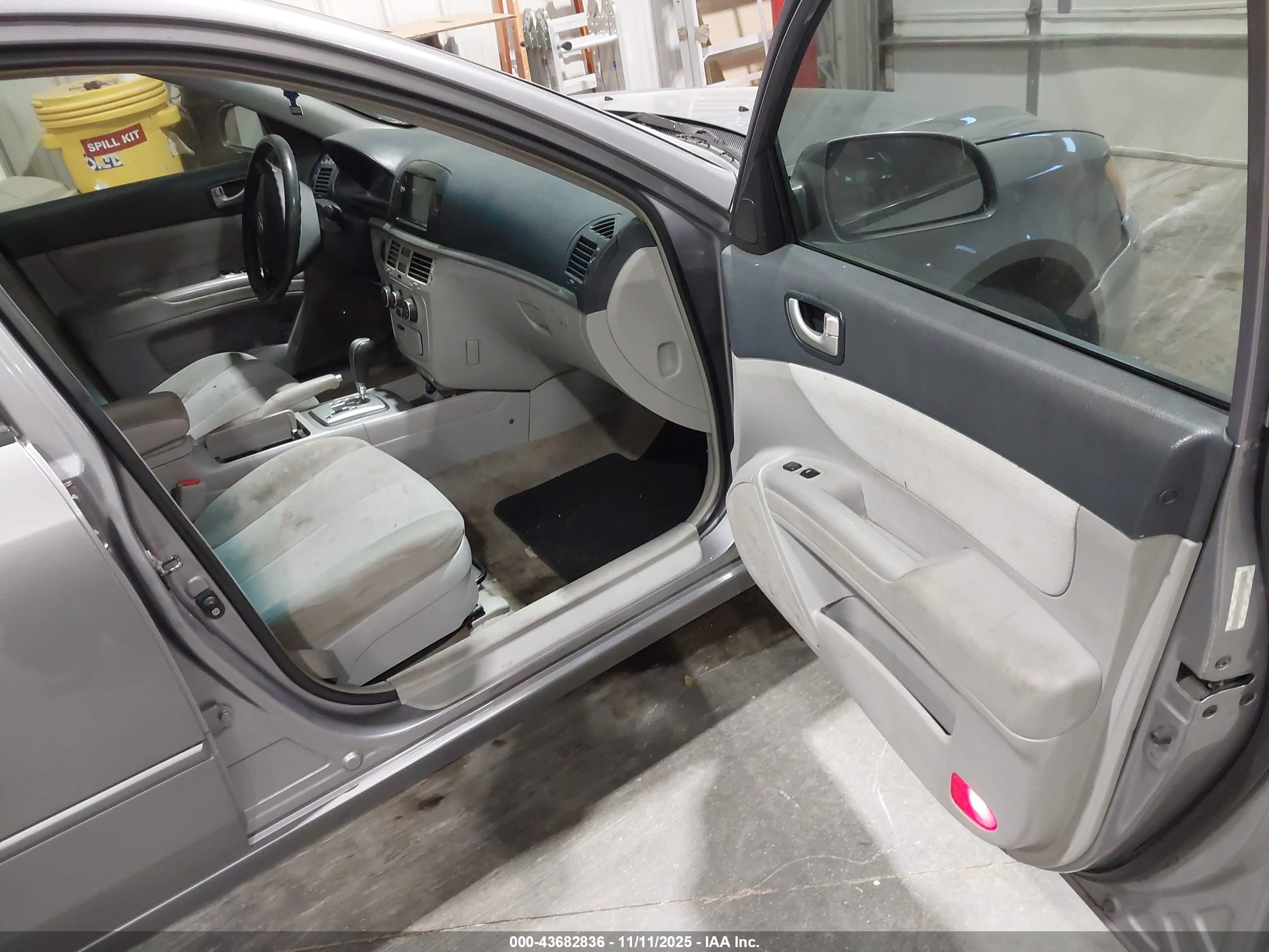 HYUNDAI SONATA image 5