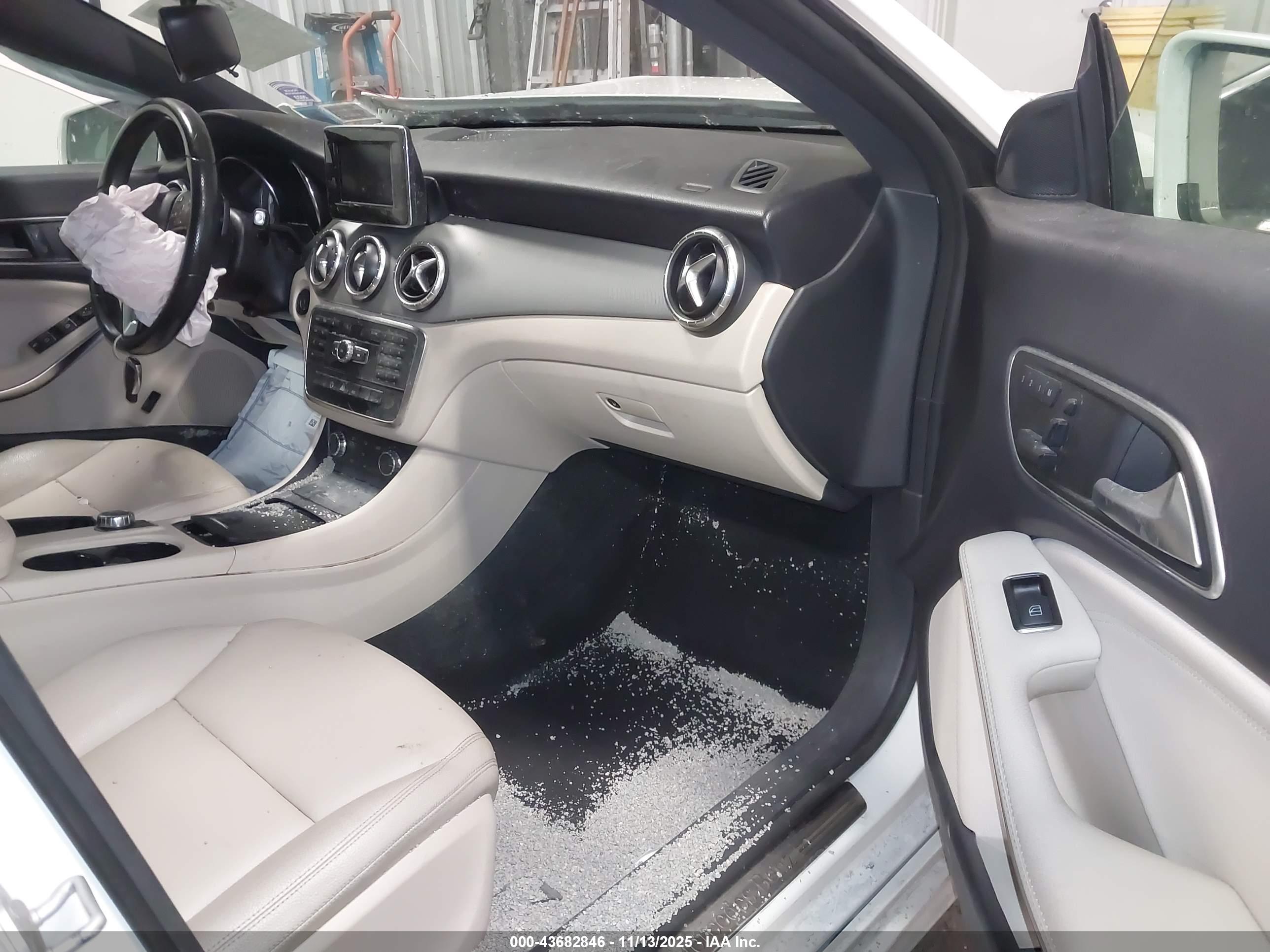 MERCEDES-BENZ CLA image 5