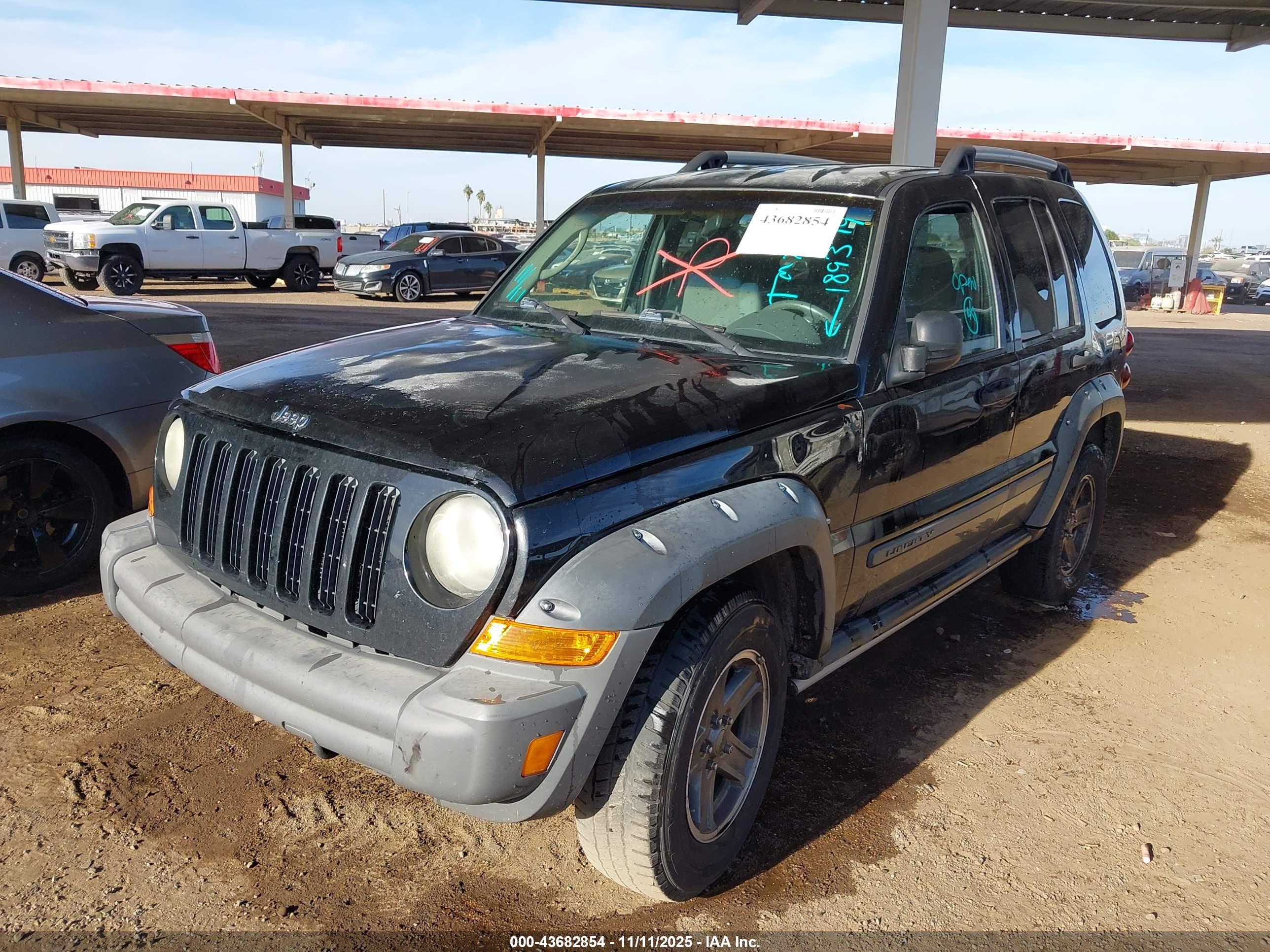 JEEP LIBERTY image 2