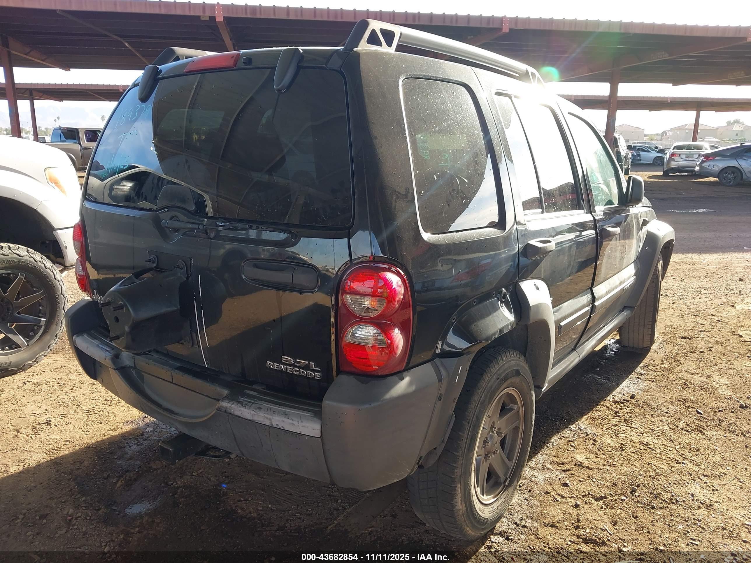 JEEP LIBERTY image 4