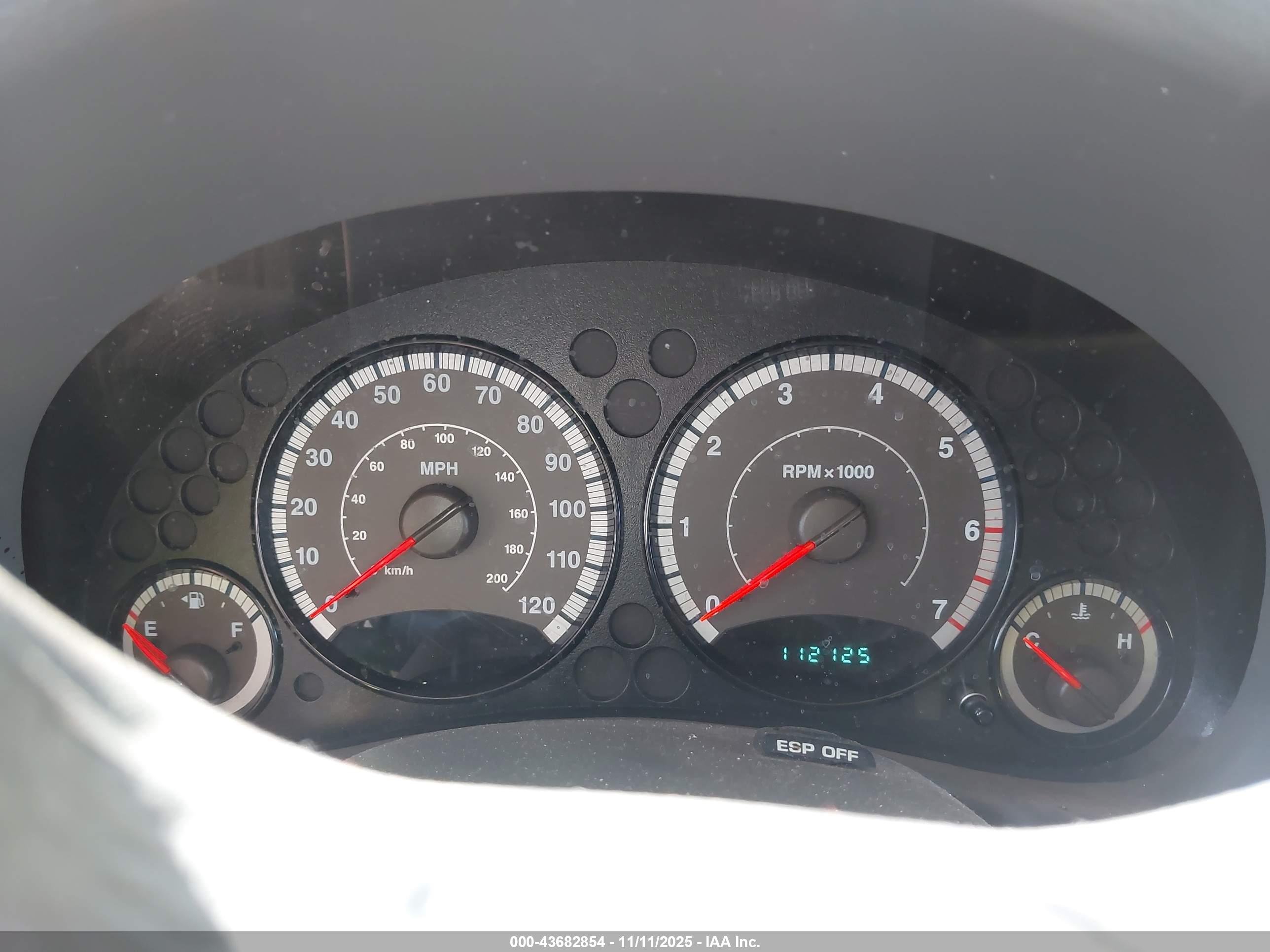 JEEP LIBERTY image 7