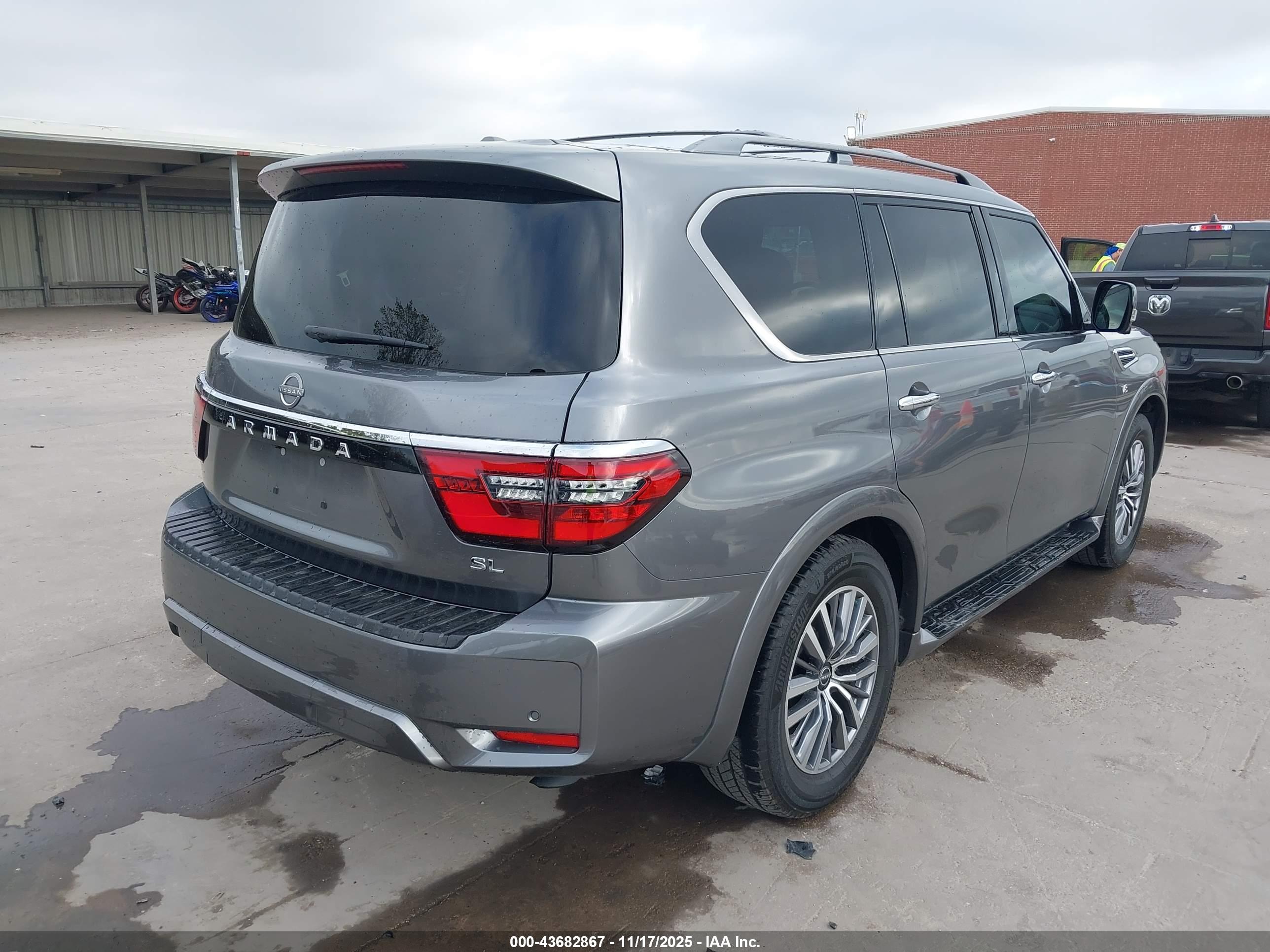 NISSAN ARMADA image 4