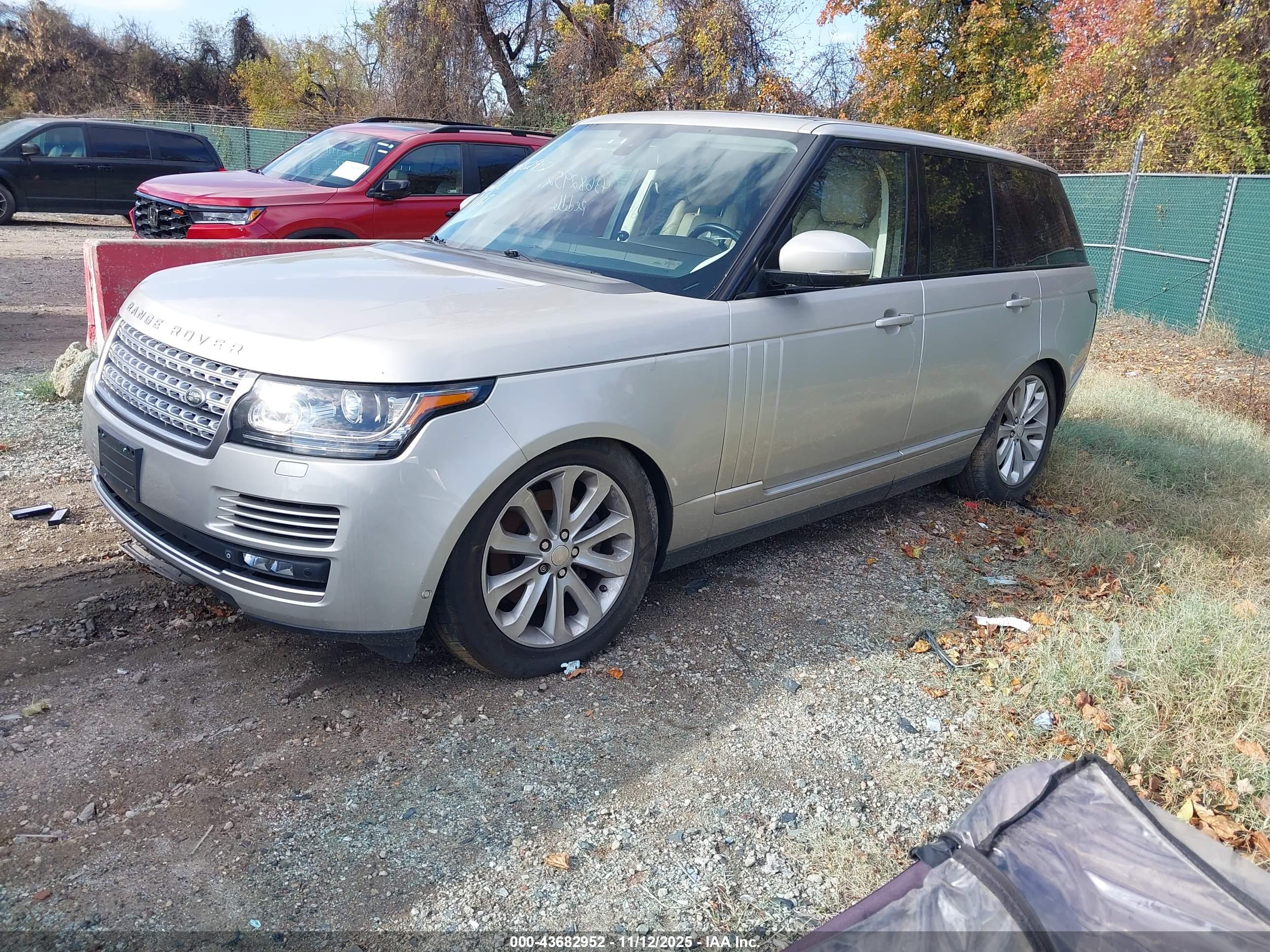 LAND ROVER image 2