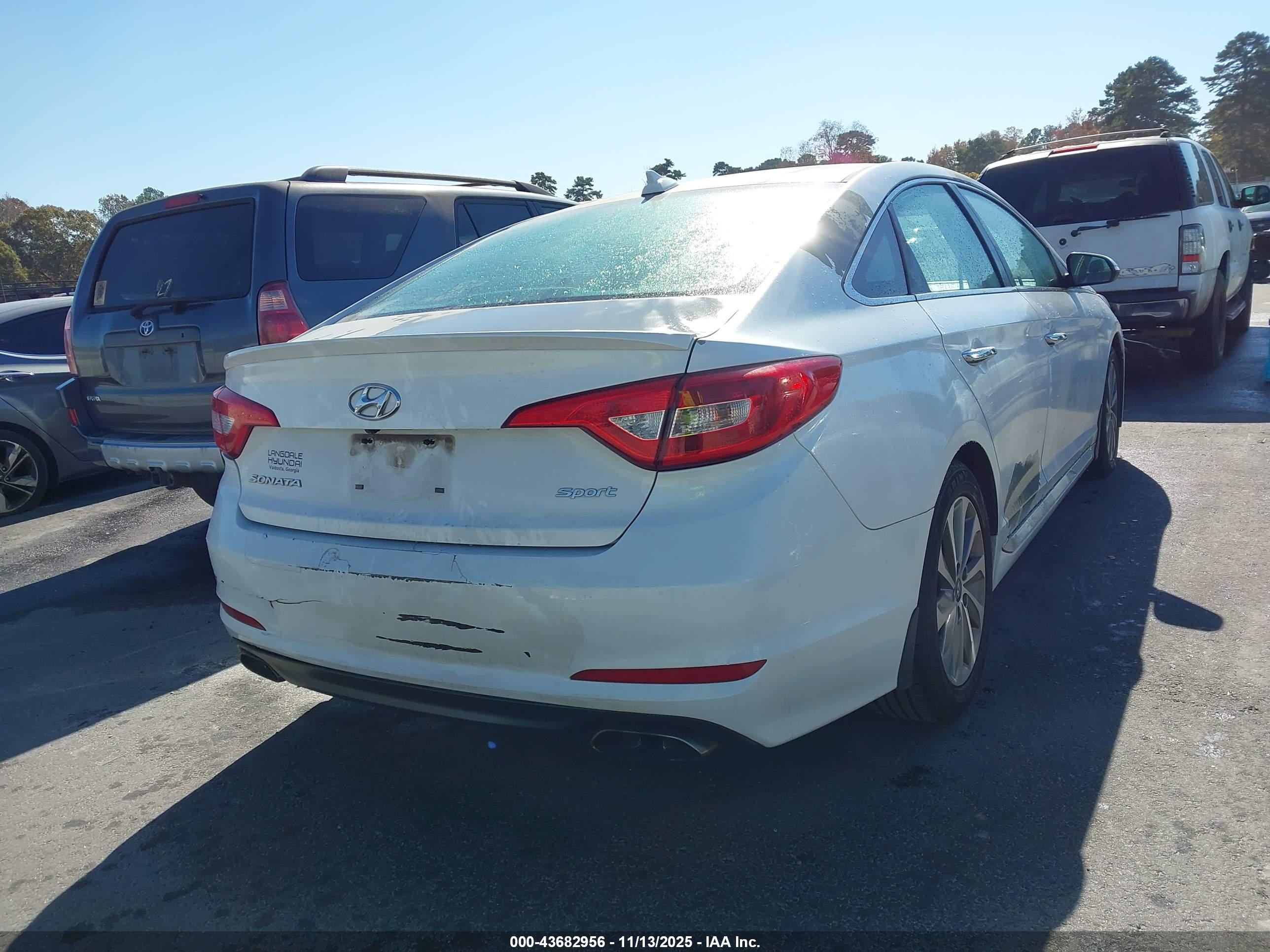 HYUNDAI SONATA image 4