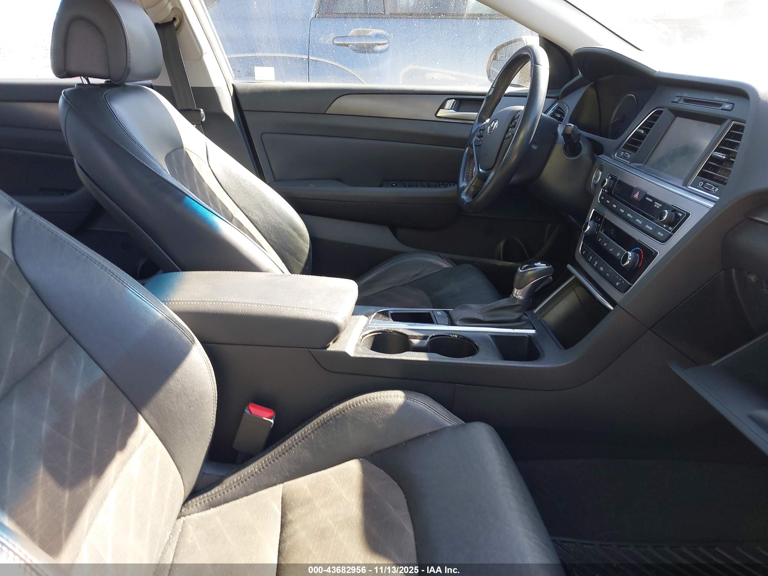 HYUNDAI SONATA image 5