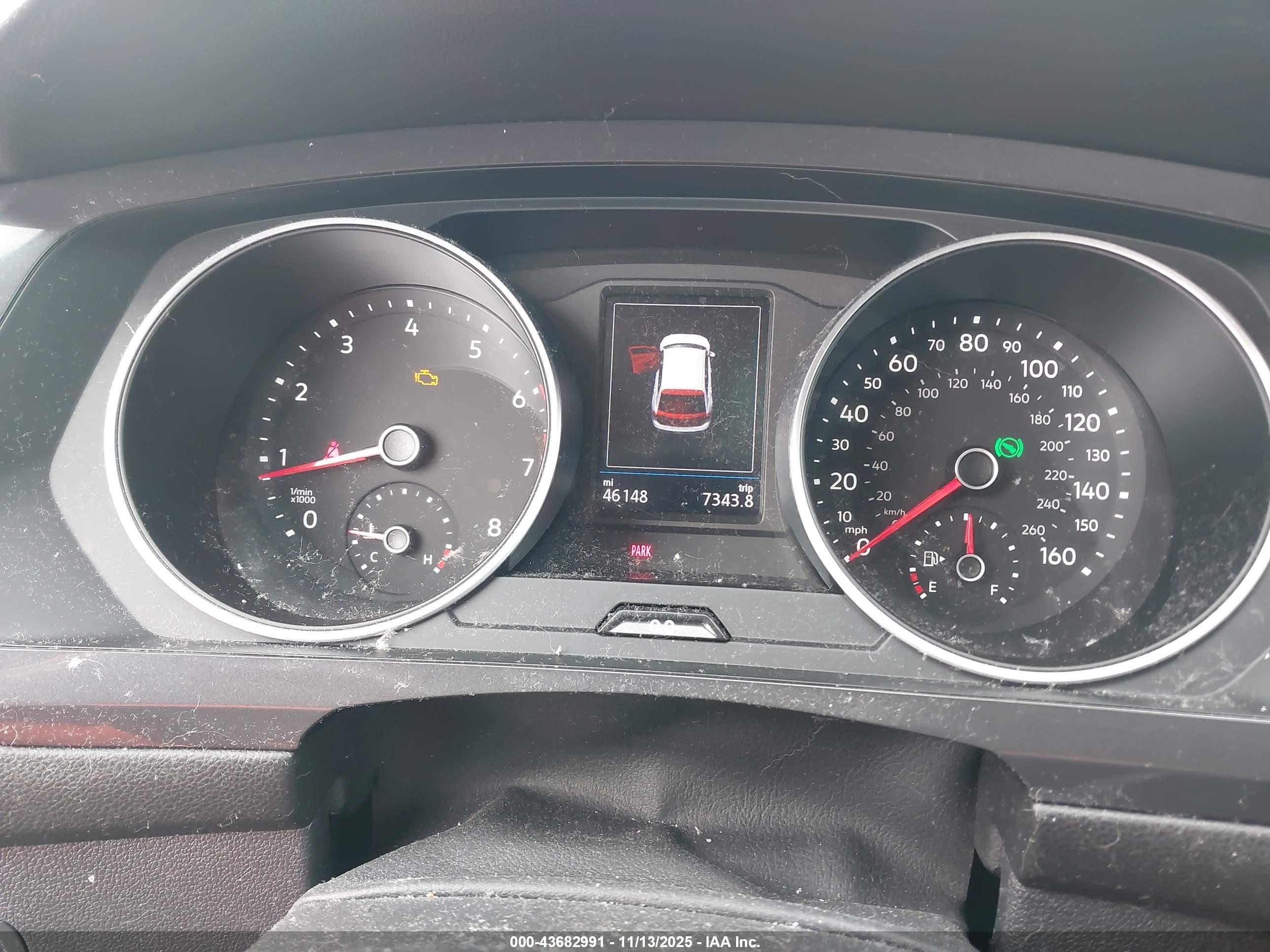 VOLKSWAGEN TIGUAN image 7