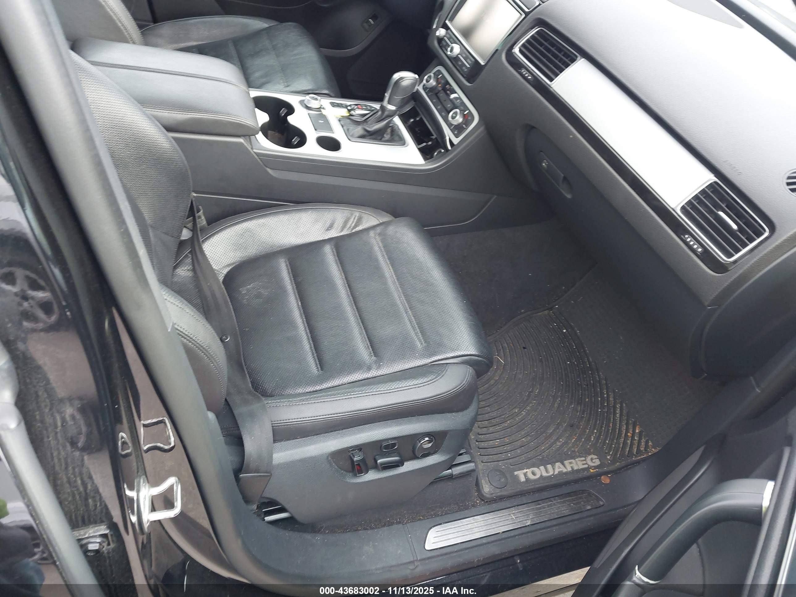 VOLKSWAGEN TOUAREG image 5