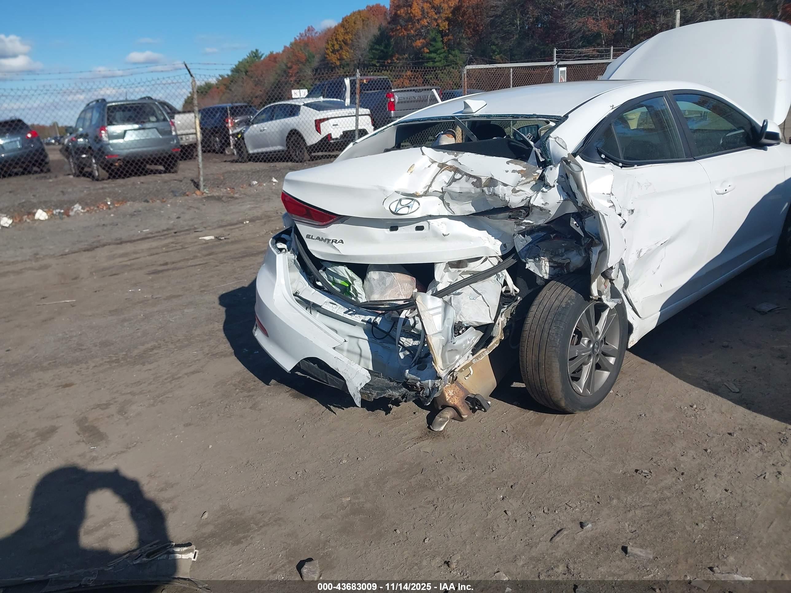 HYUNDAI ELANTRA image 6