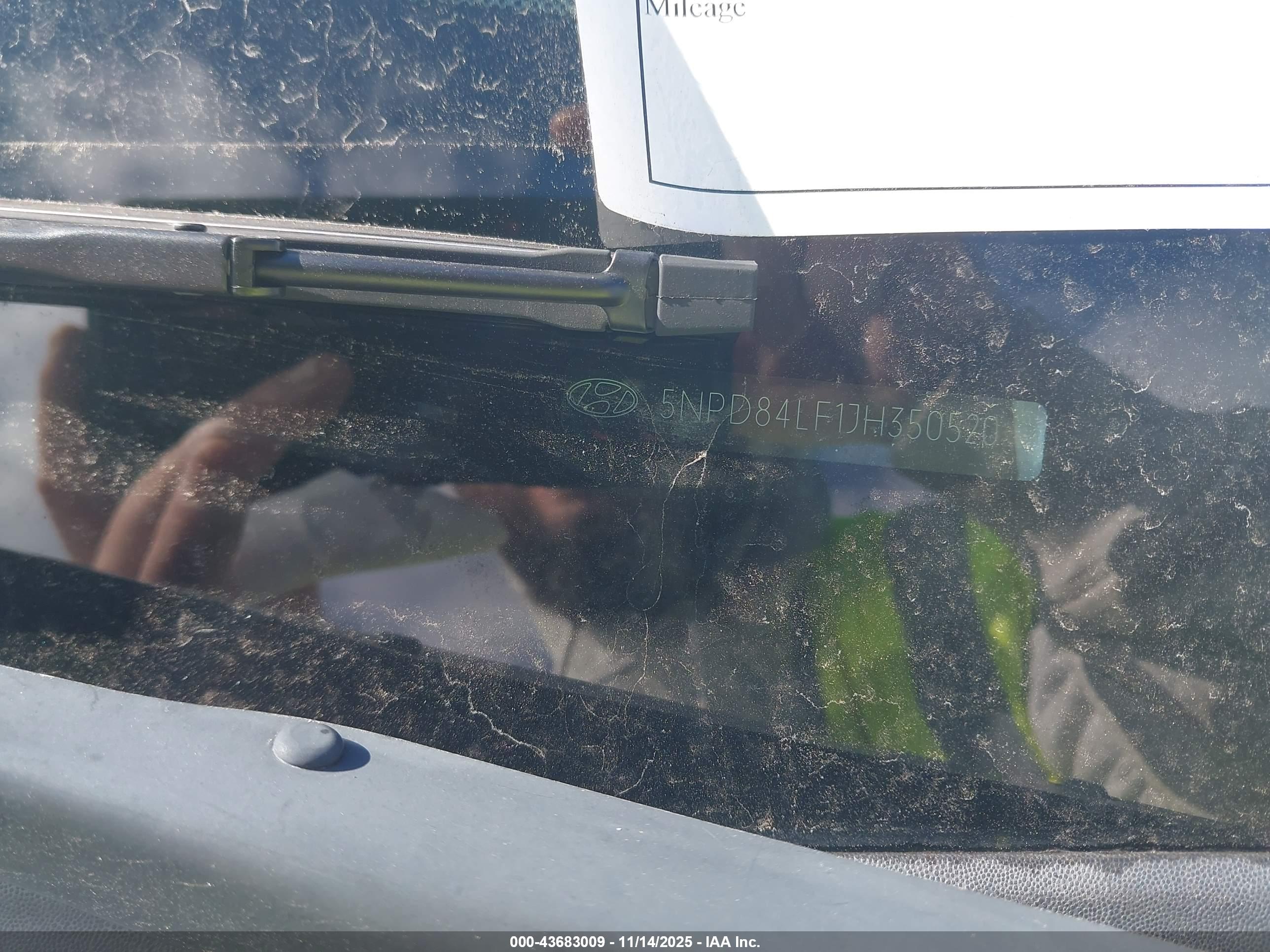HYUNDAI ELANTRA image 9