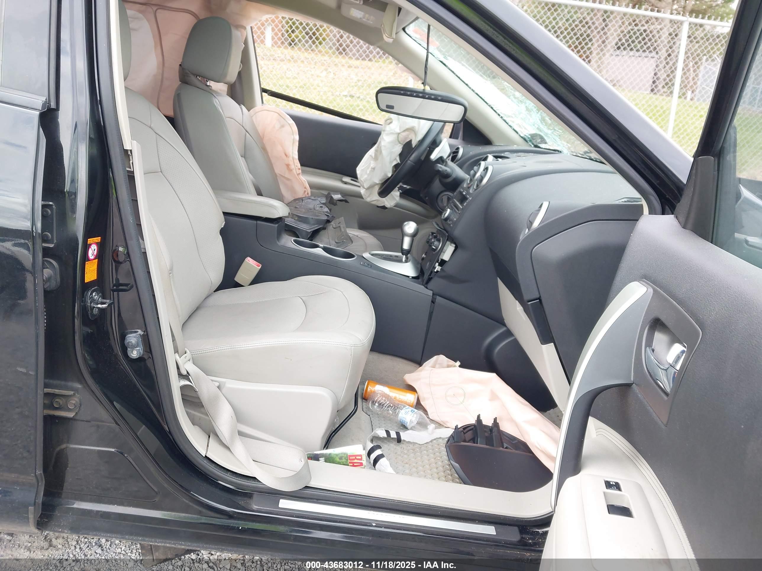 NISSAN ROGUE image 5